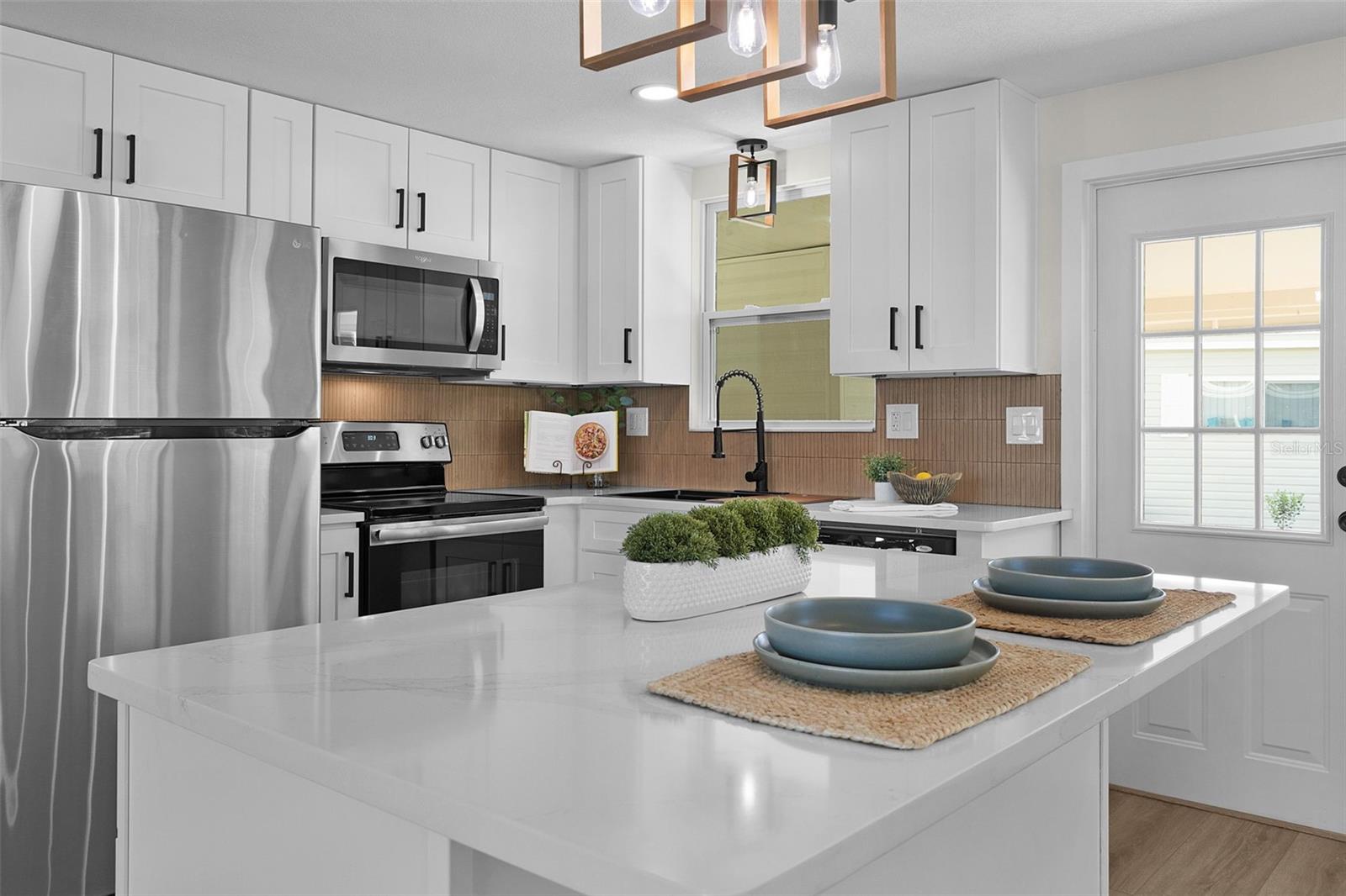 205 PALO VERDE DR, LEESBURG, FL, 34748