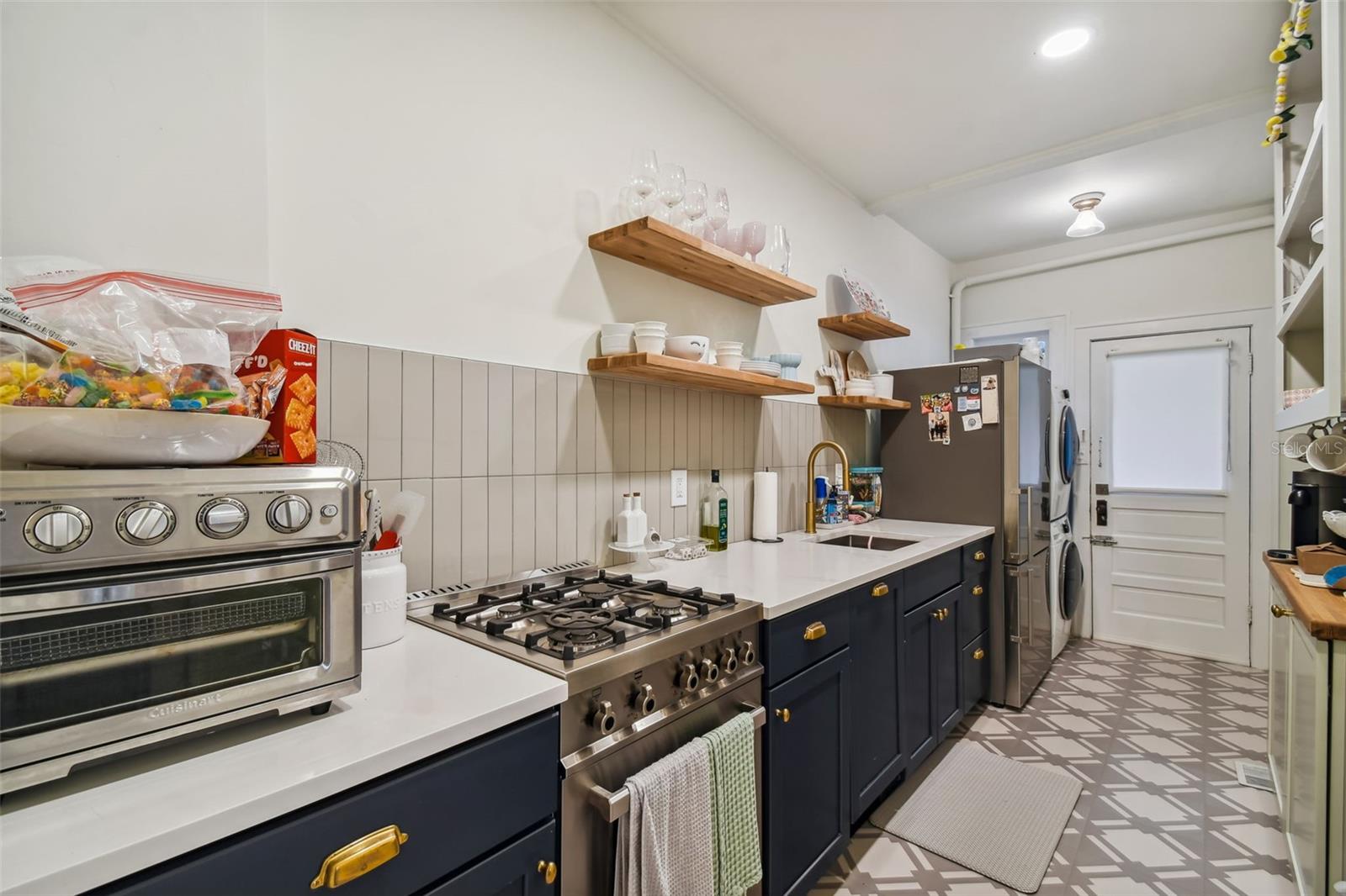 2111 W SOUTHVIEW AVE #A, TAMPA, FL, 33606