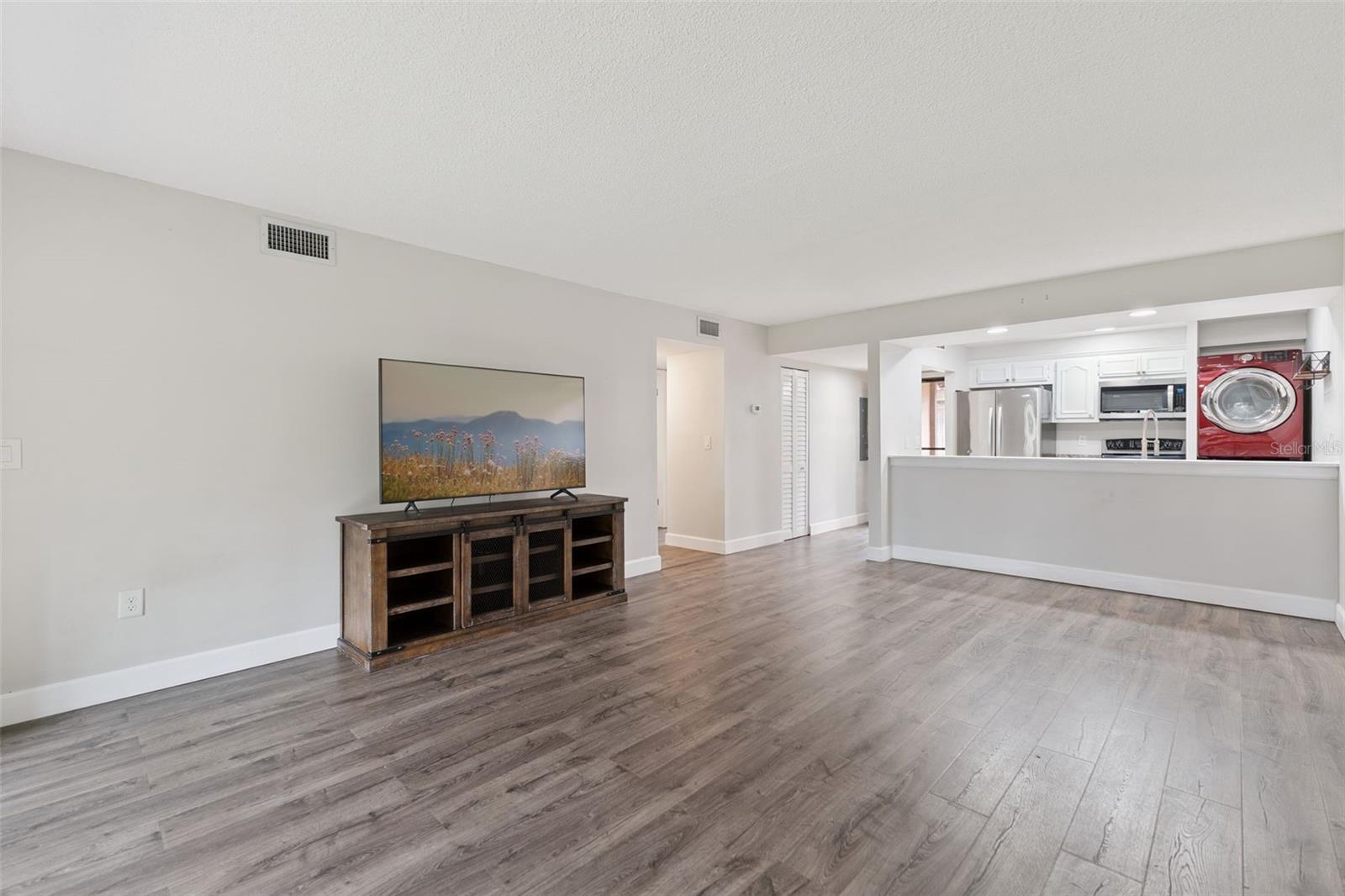 P4936783 Property Photo