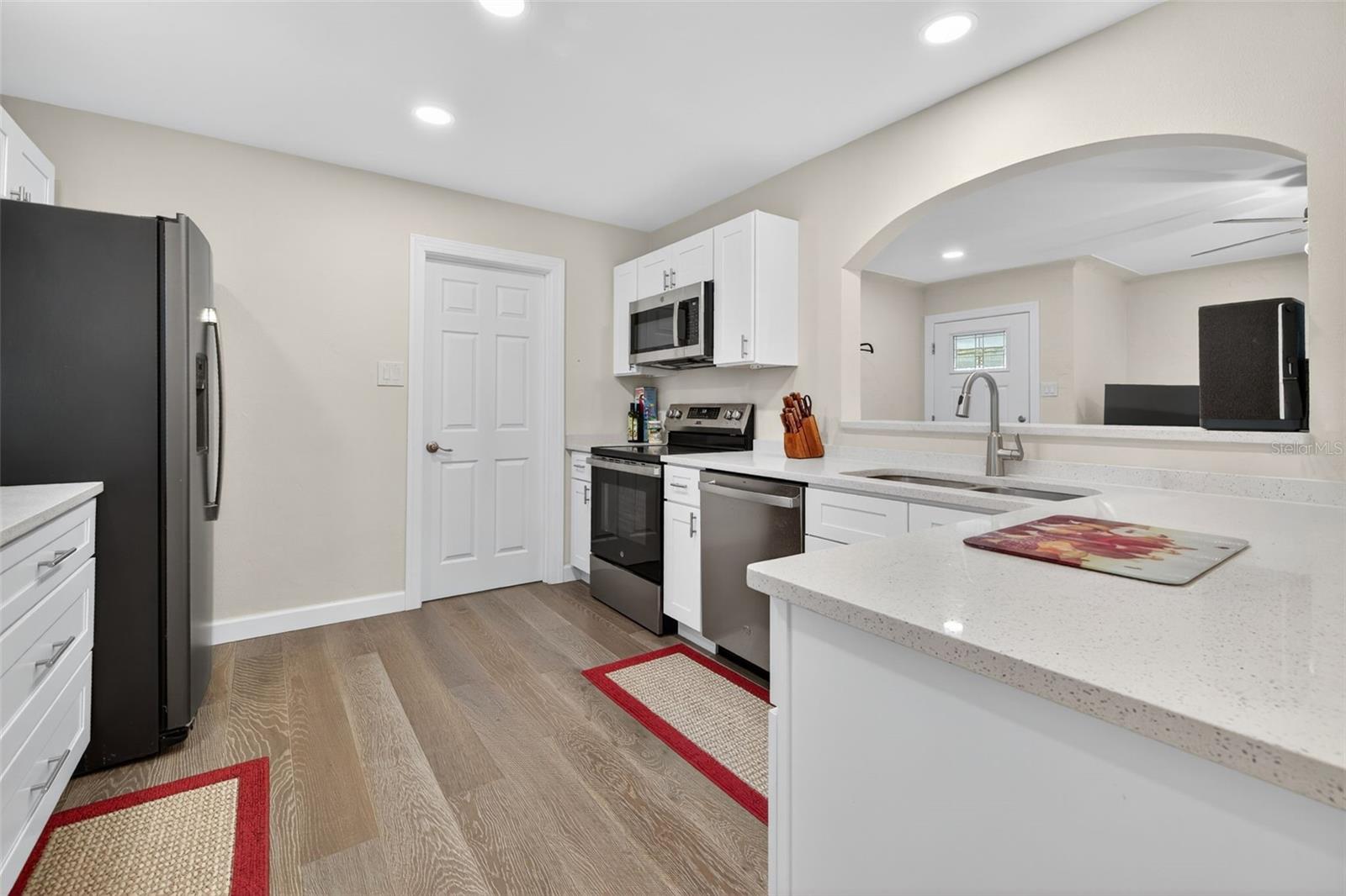 825 46TH ST N, ST PETERSBURG, FL, 33713