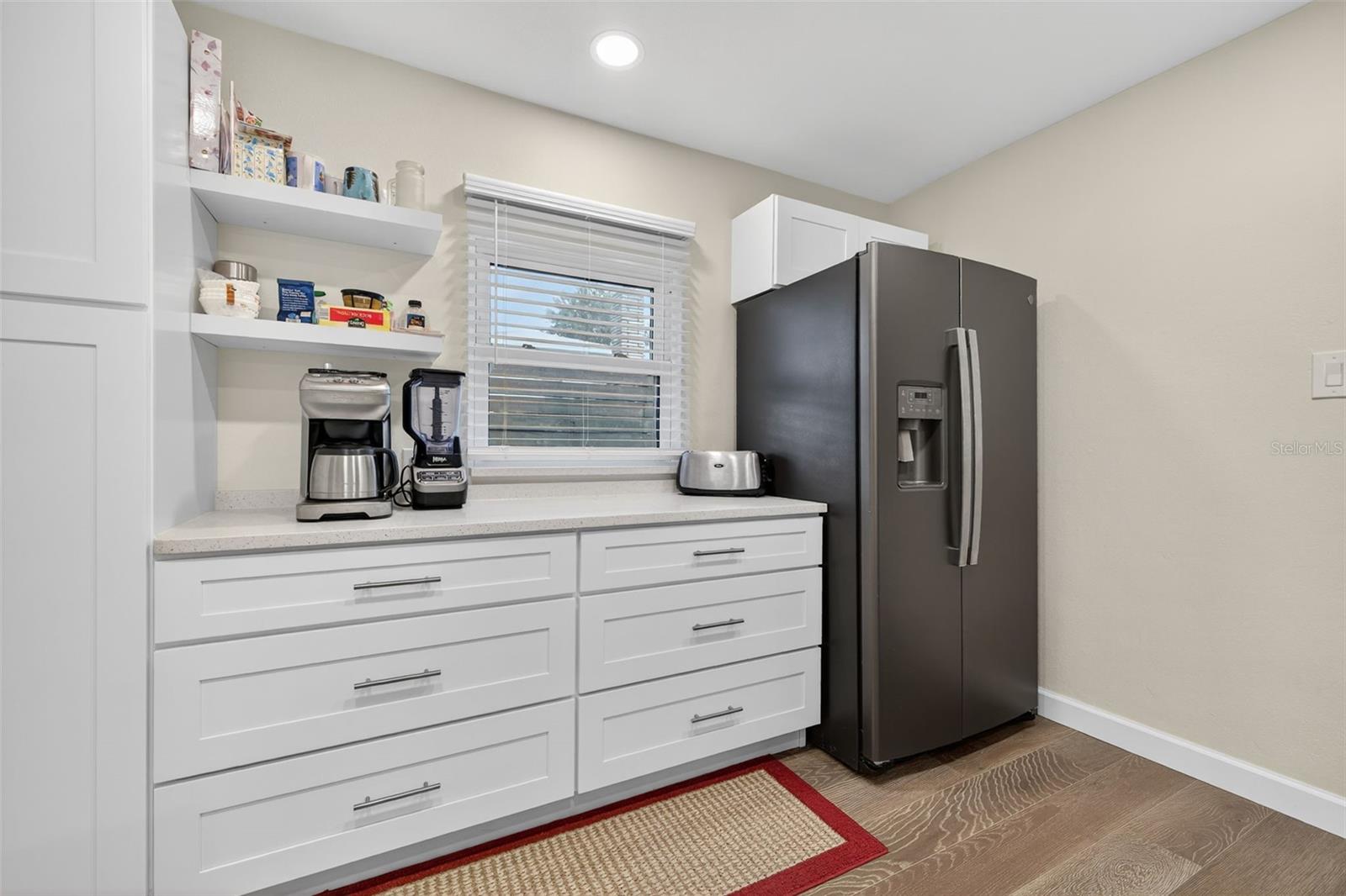 825 46TH ST N, ST PETERSBURG, FL, 33713