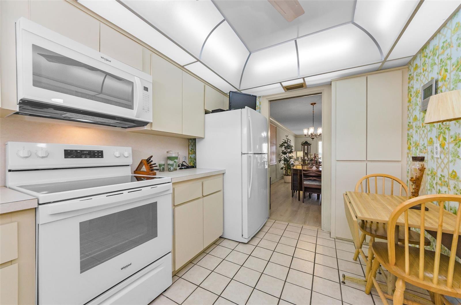 131 BLUFF VIEW DR #308, BELLEAIR BLUFFS, FL, 33770