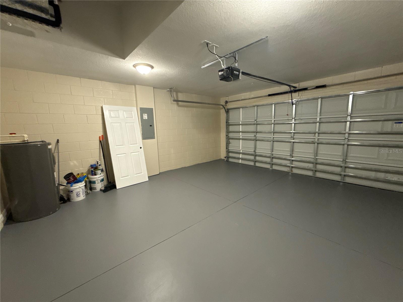 294 MALAUKA RUN, OCKLAWAHA, FL, 32179