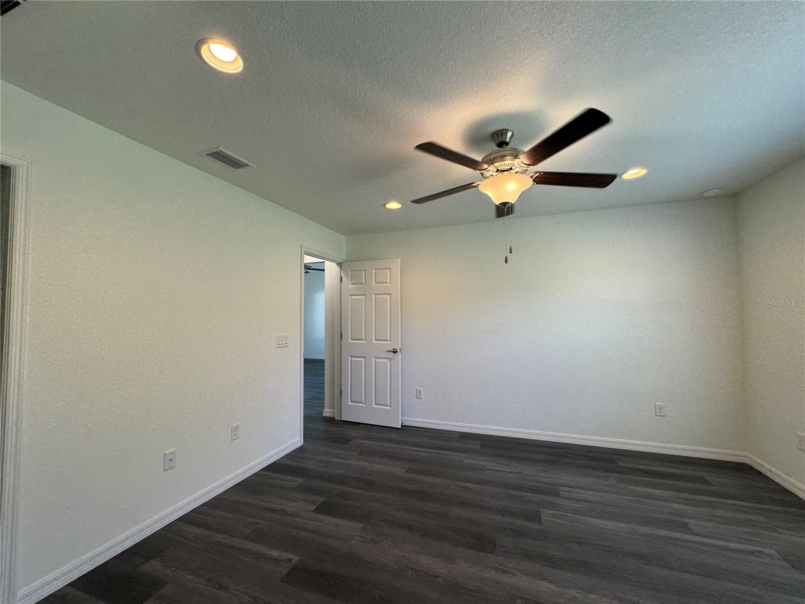 294 MALAUKA RUN, OCKLAWAHA, FL, 32179