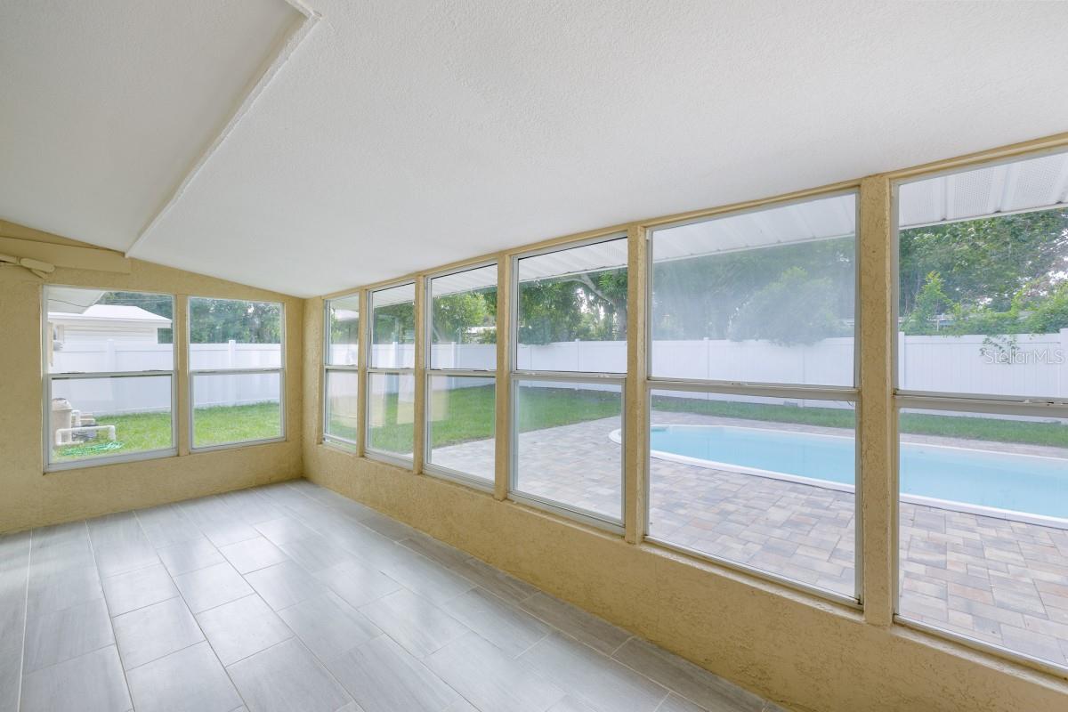 3936 NEPTUNE DR SE, ST PETERSBURG, FL, 33705