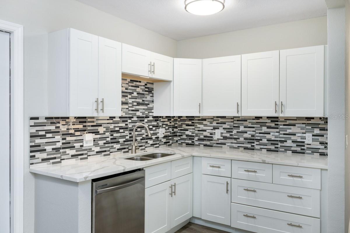 3936 NEPTUNE DR SE, ST PETERSBURG, FL, 33705