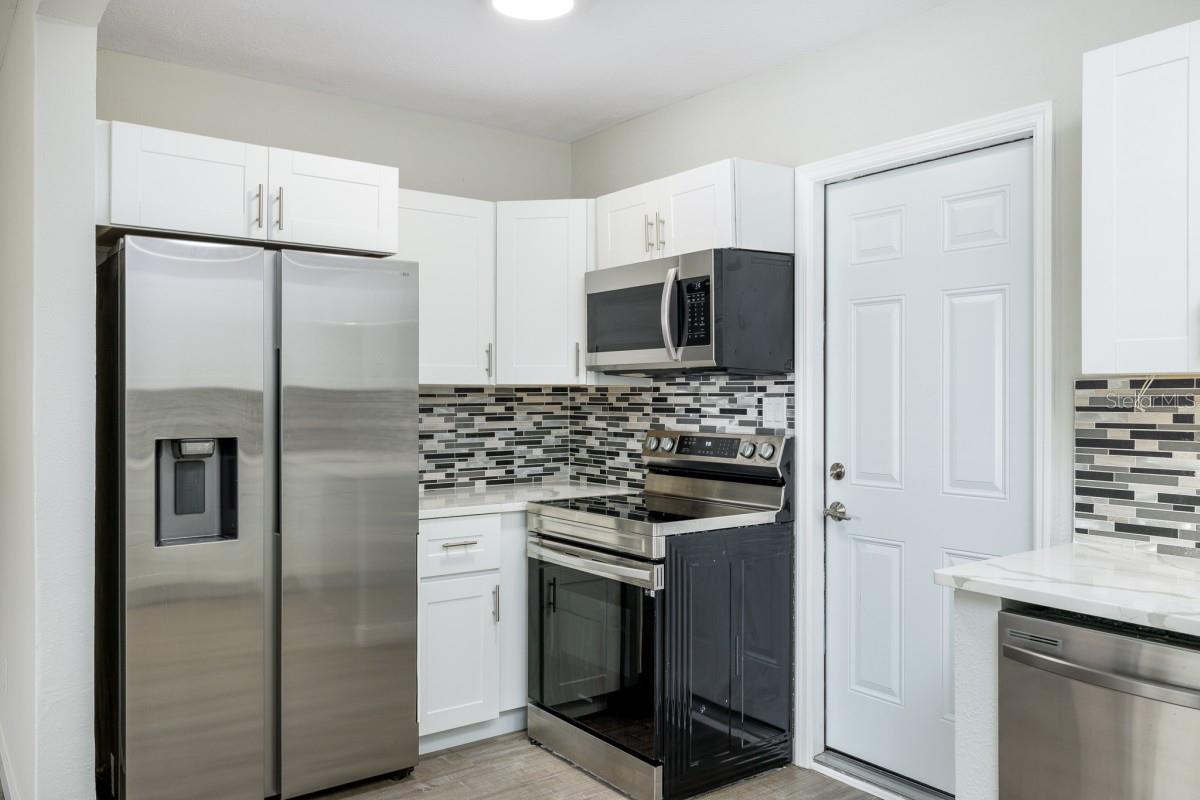 3936 NEPTUNE DR SE, ST PETERSBURG, FL, 33705