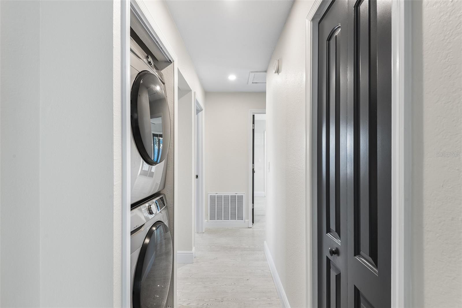 Hall to guest bedrooms