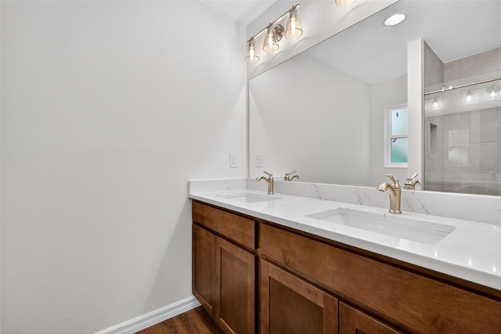 1220 PADGETT CIR, LADY LAKE, FL, 32159