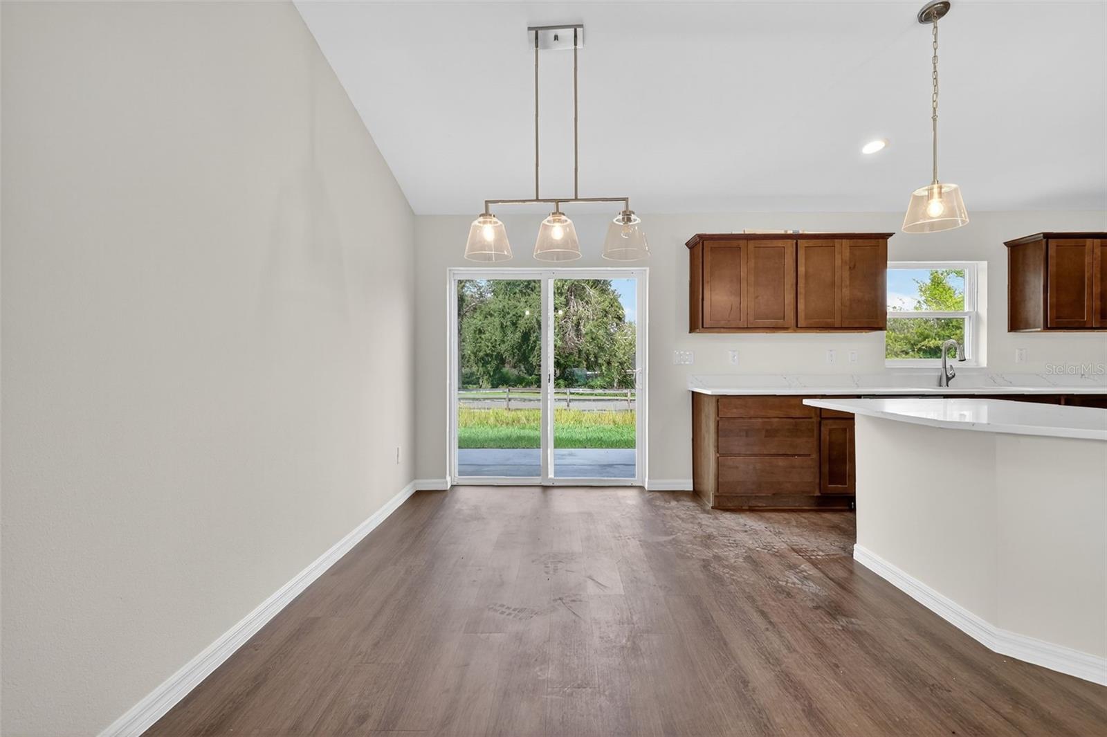 1220 PADGETT CIR, LADY LAKE, FL, 32159