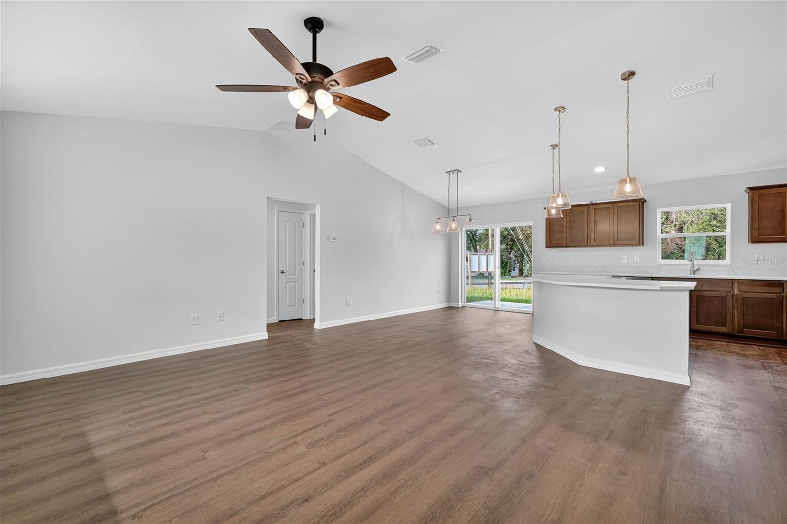 1220 PADGETT CIR, LADY LAKE, FL, 32159