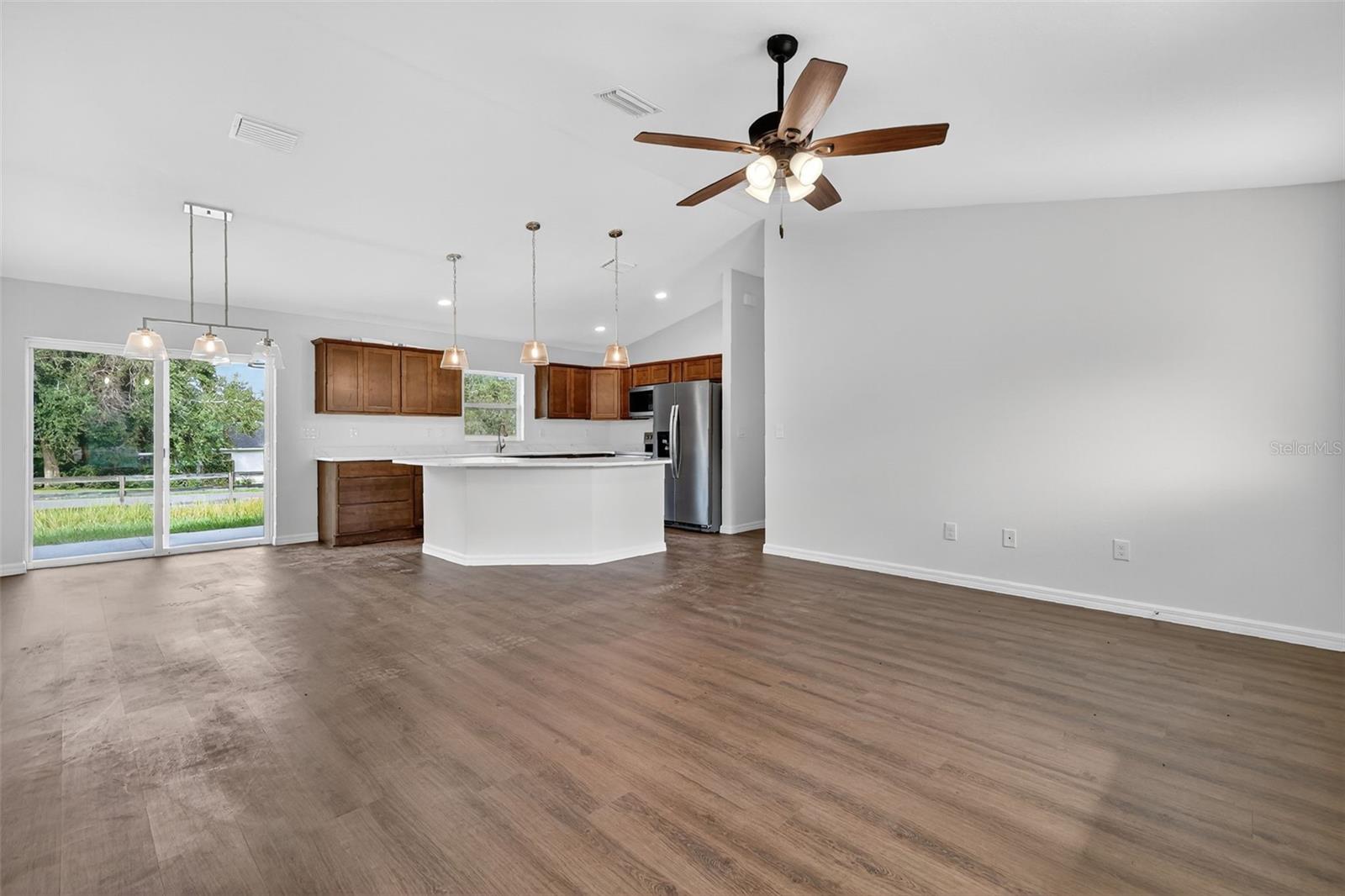 1220 PADGETT CIR, LADY LAKE, FL, 32159