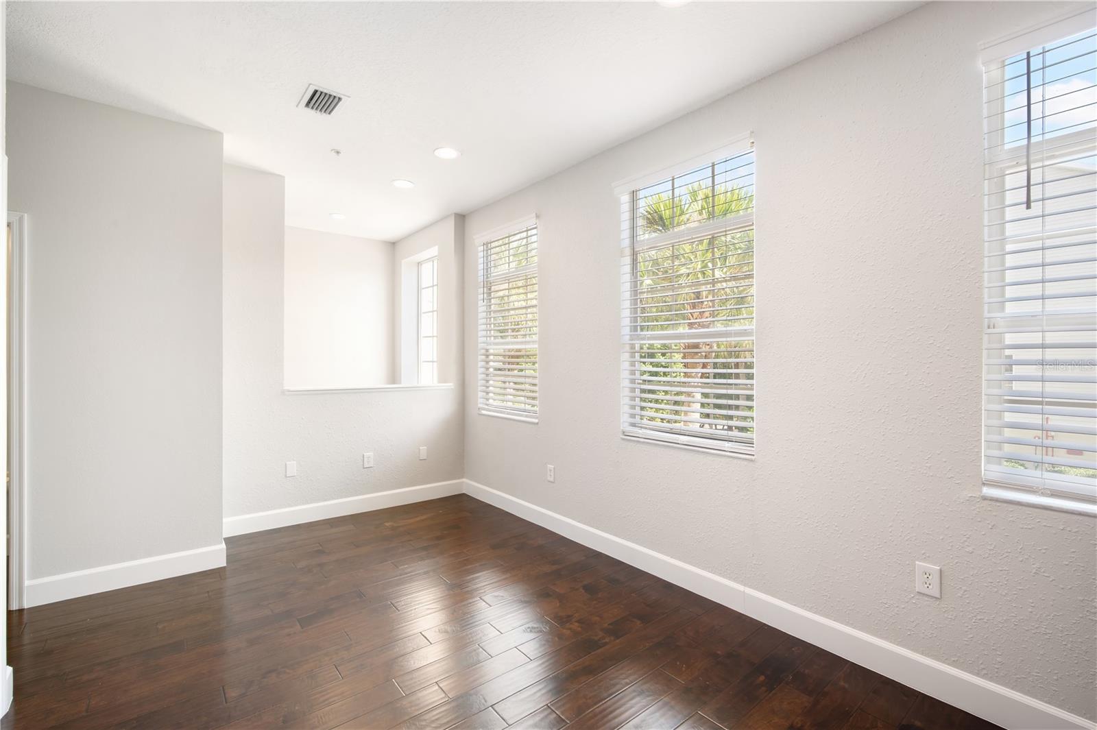 16 SEAGRAPE CIR, CLEARWATER, FL, 33759