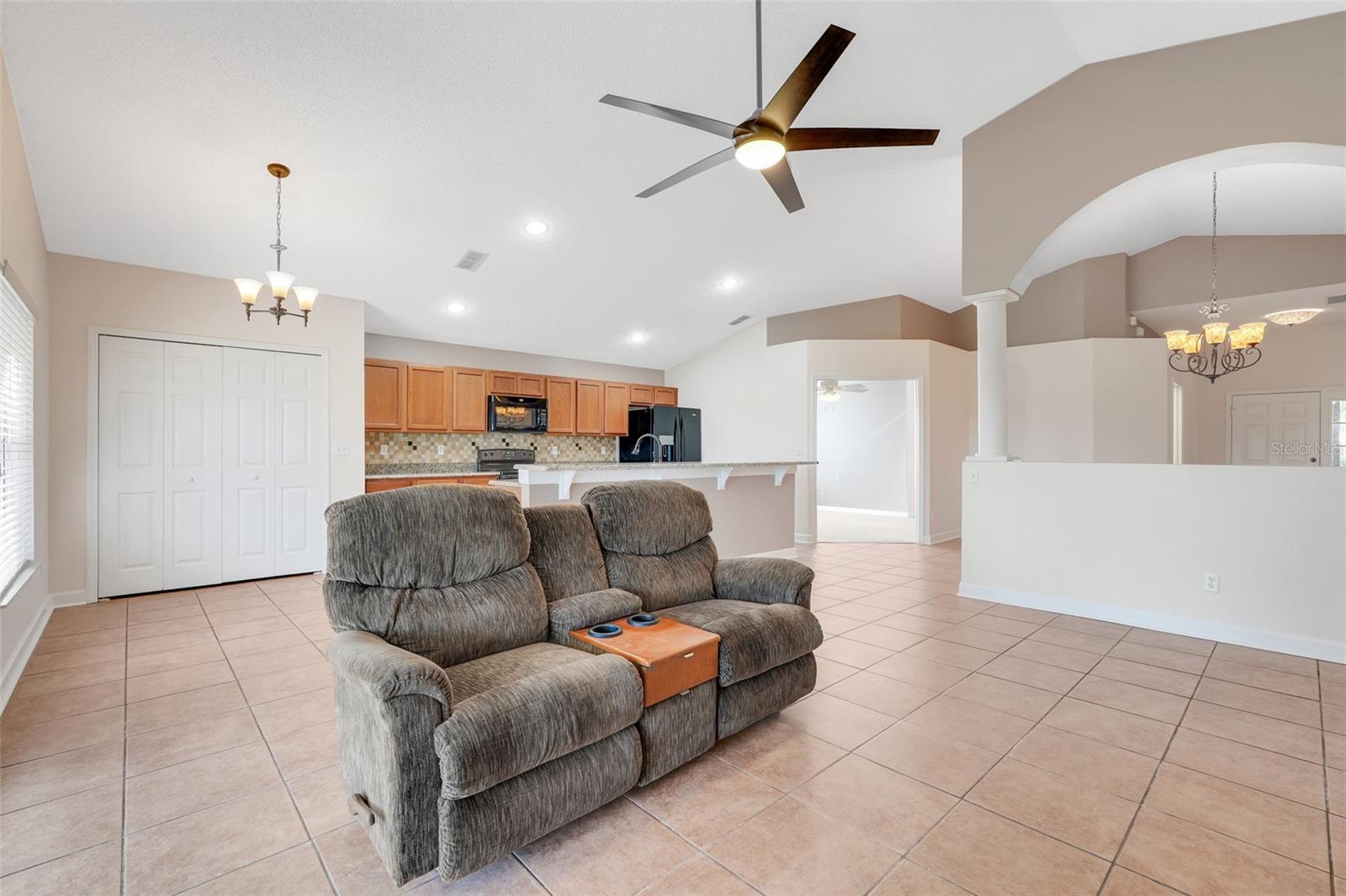 1045 BLUEGRASS DR, GROVELAND, FL, 34736