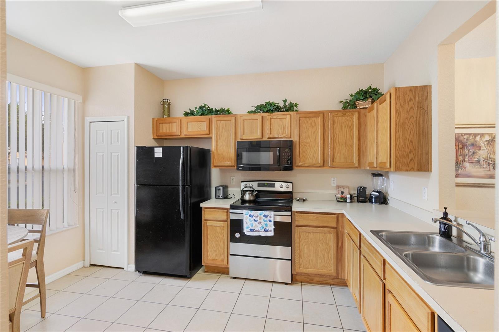 5702 DELOREAN DR, KISSIMMEE, FL, 34746