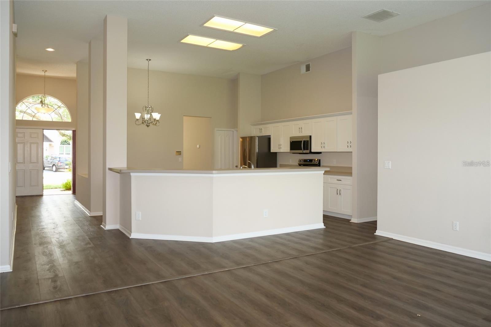 519 LAKESCAPE CT, ORLANDO, FL, 32828