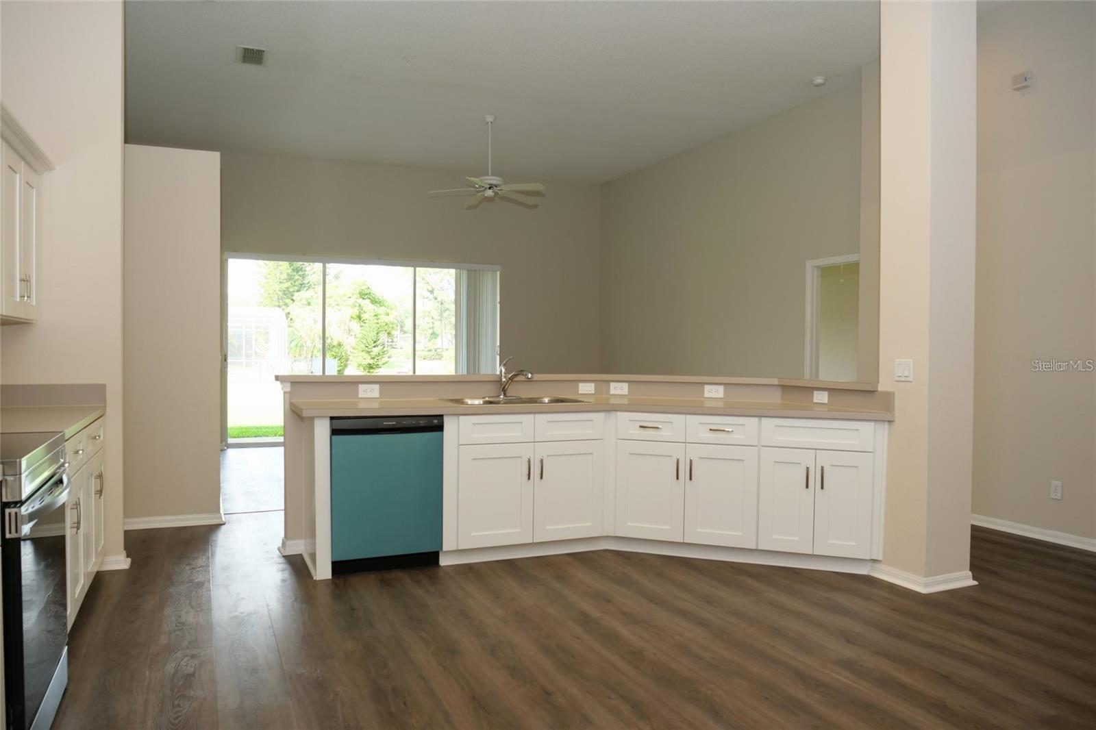 519 LAKESCAPE CT, ORLANDO, FL, 32828