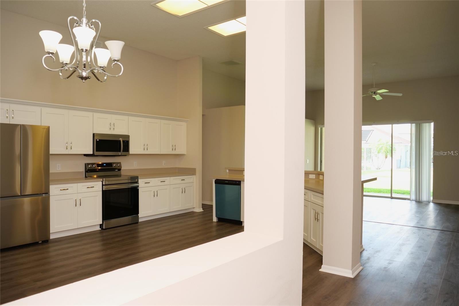 519 LAKESCAPE CT, ORLANDO, FL, 32828