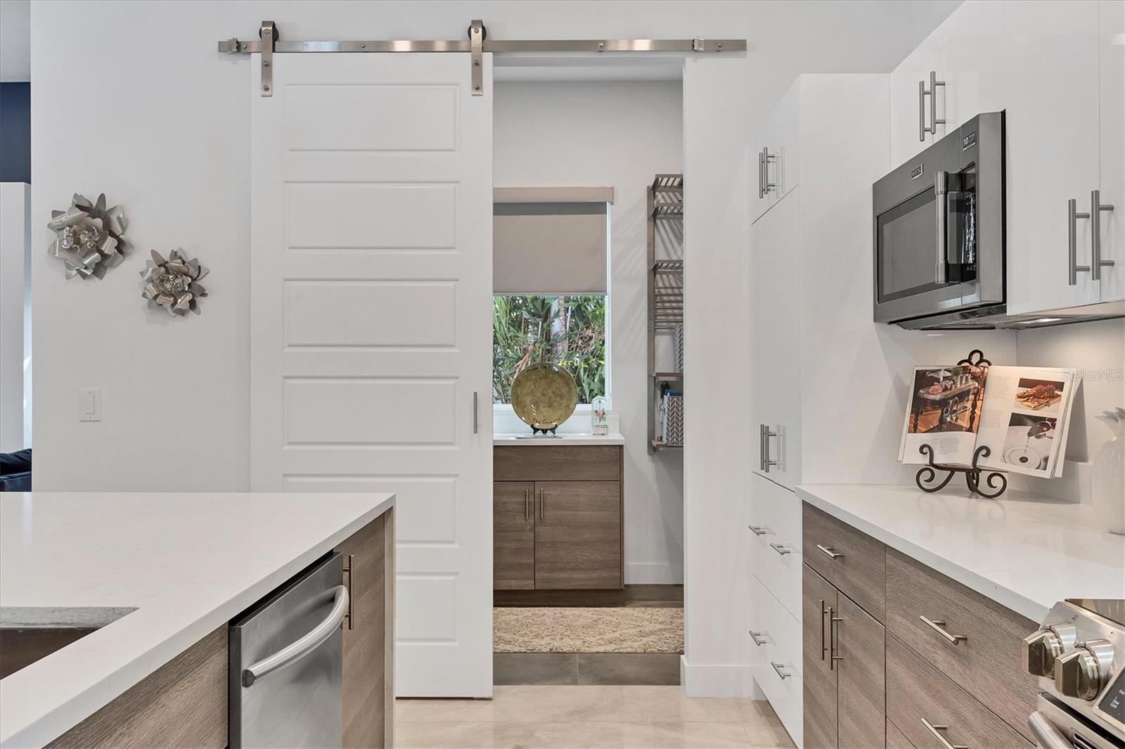 2711 BLOSSOM DR, SARASOTA, FL, 34239