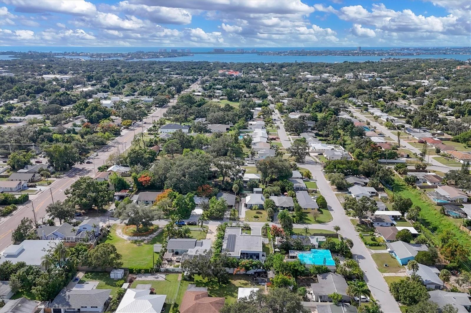 2711 BLOSSOM DR, SARASOTA, FL, 34239