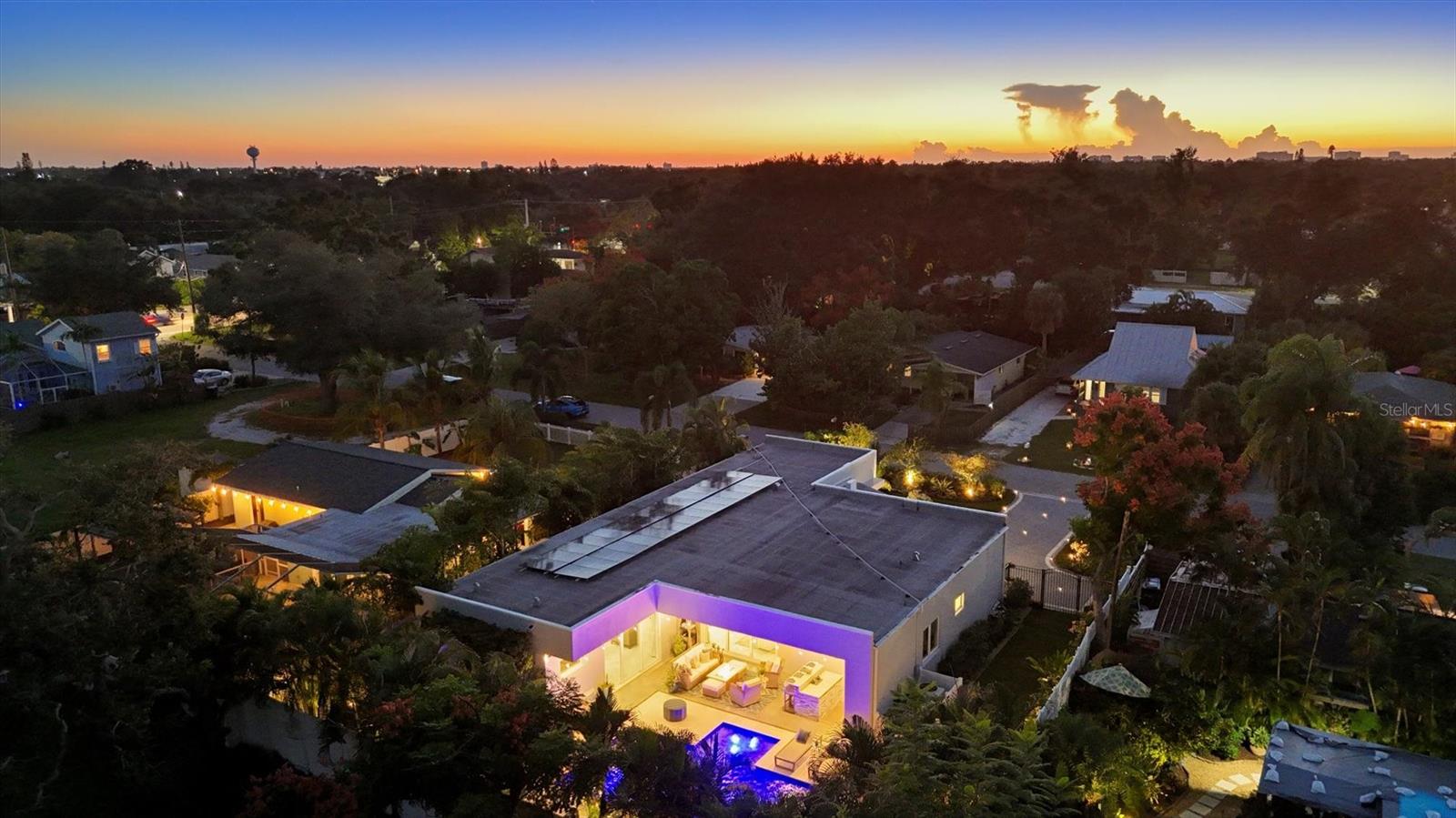 2711 BLOSSOM DR, SARASOTA, FL, 34239