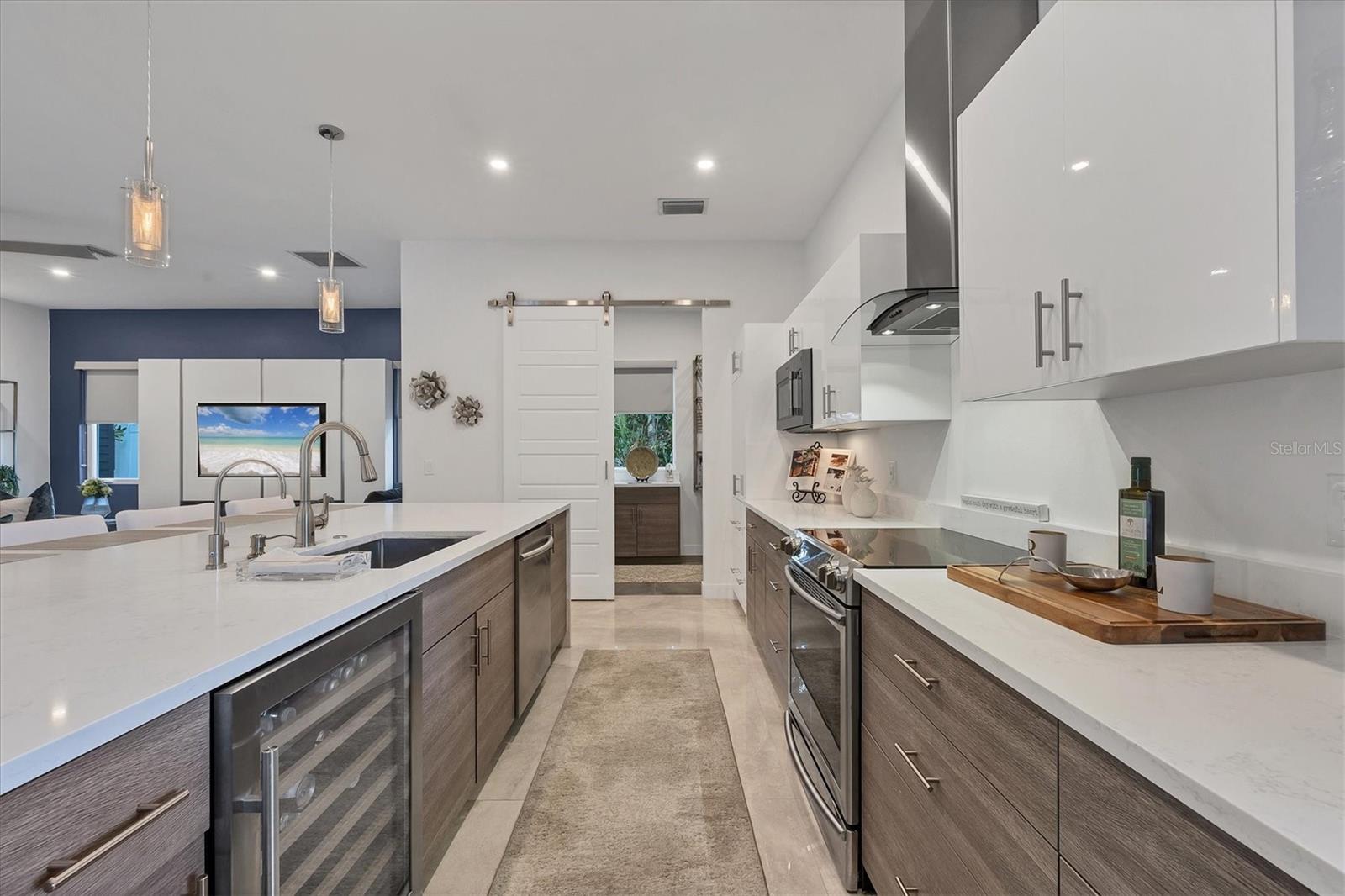 2711 BLOSSOM DR, SARASOTA, FL, 34239