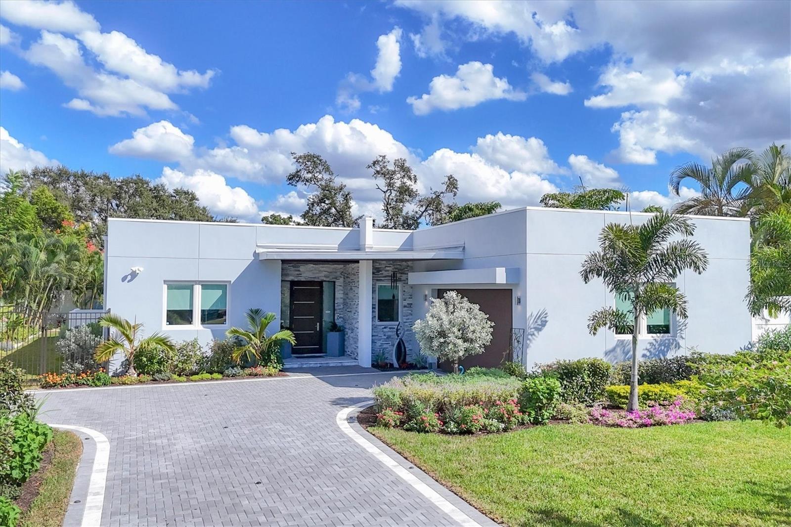 2711 BLOSSOM DR, SARASOTA, FL, 34239