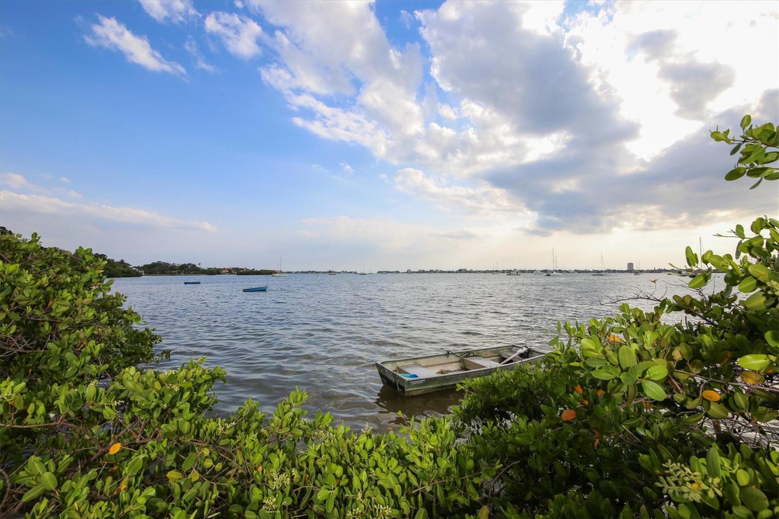 2711 BLOSSOM DR, SARASOTA, FL, 34239