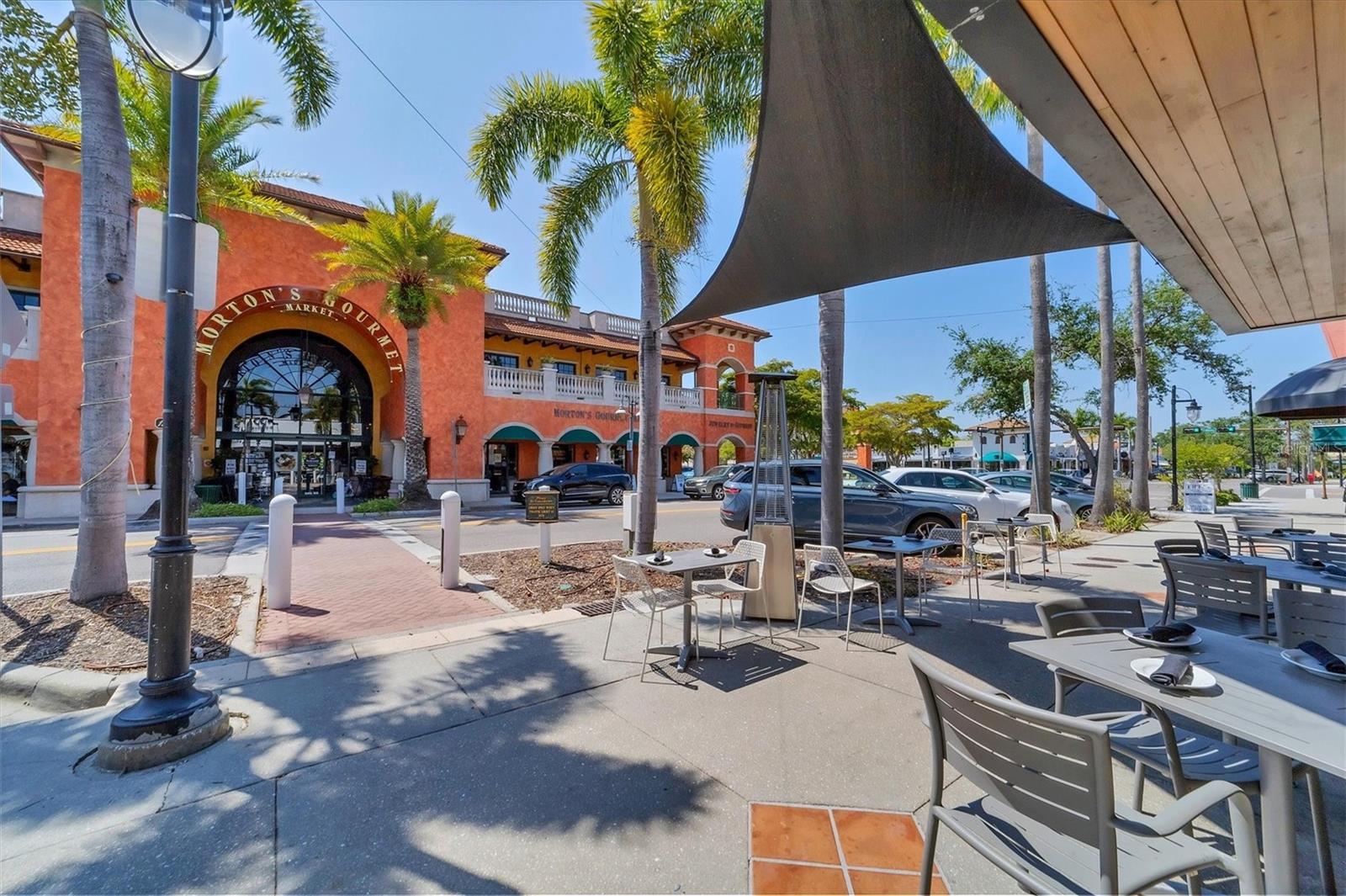 2711 BLOSSOM DR, SARASOTA, FL, 34239