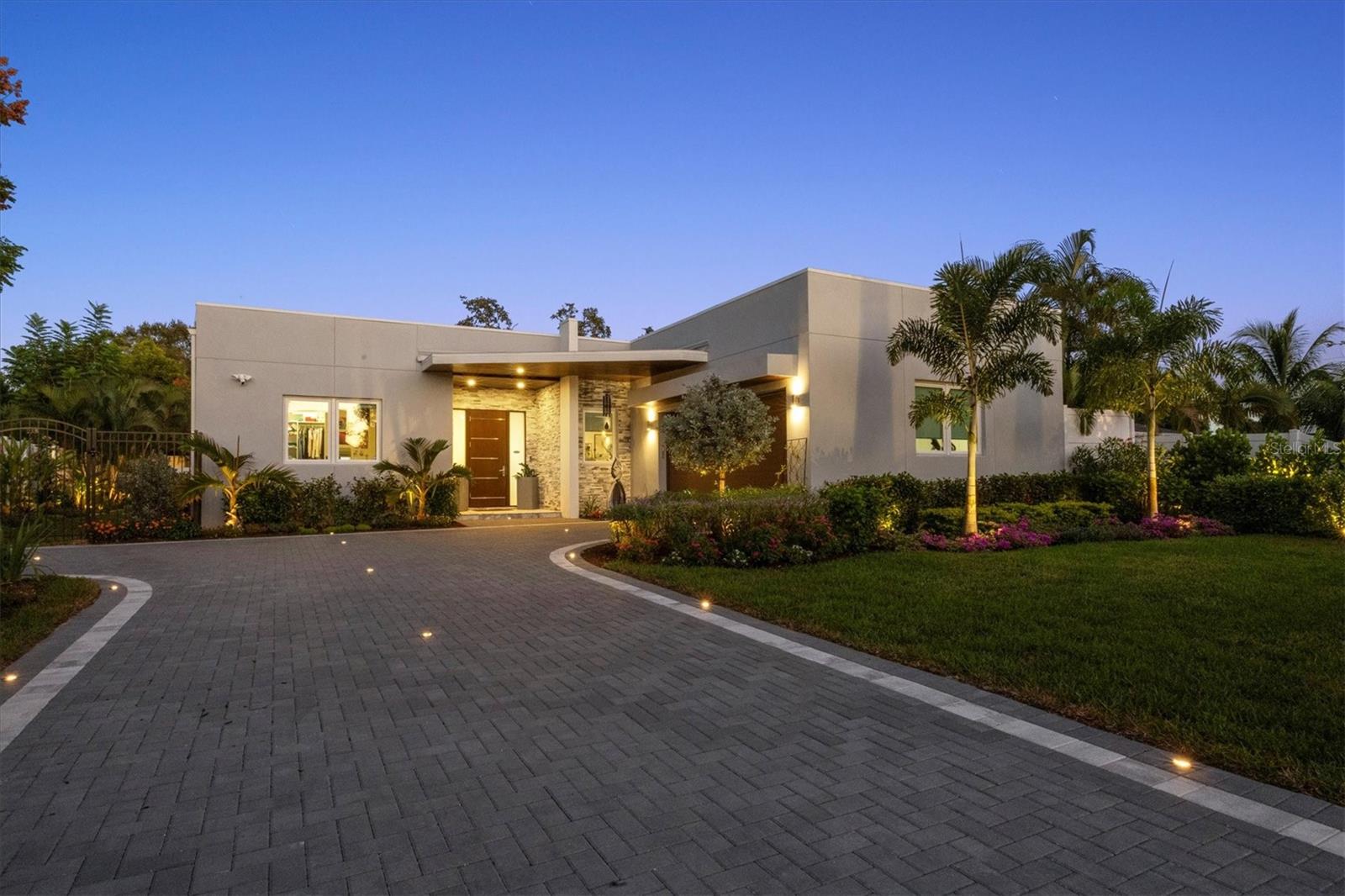 2711 BLOSSOM DR, SARASOTA, FL, 34239