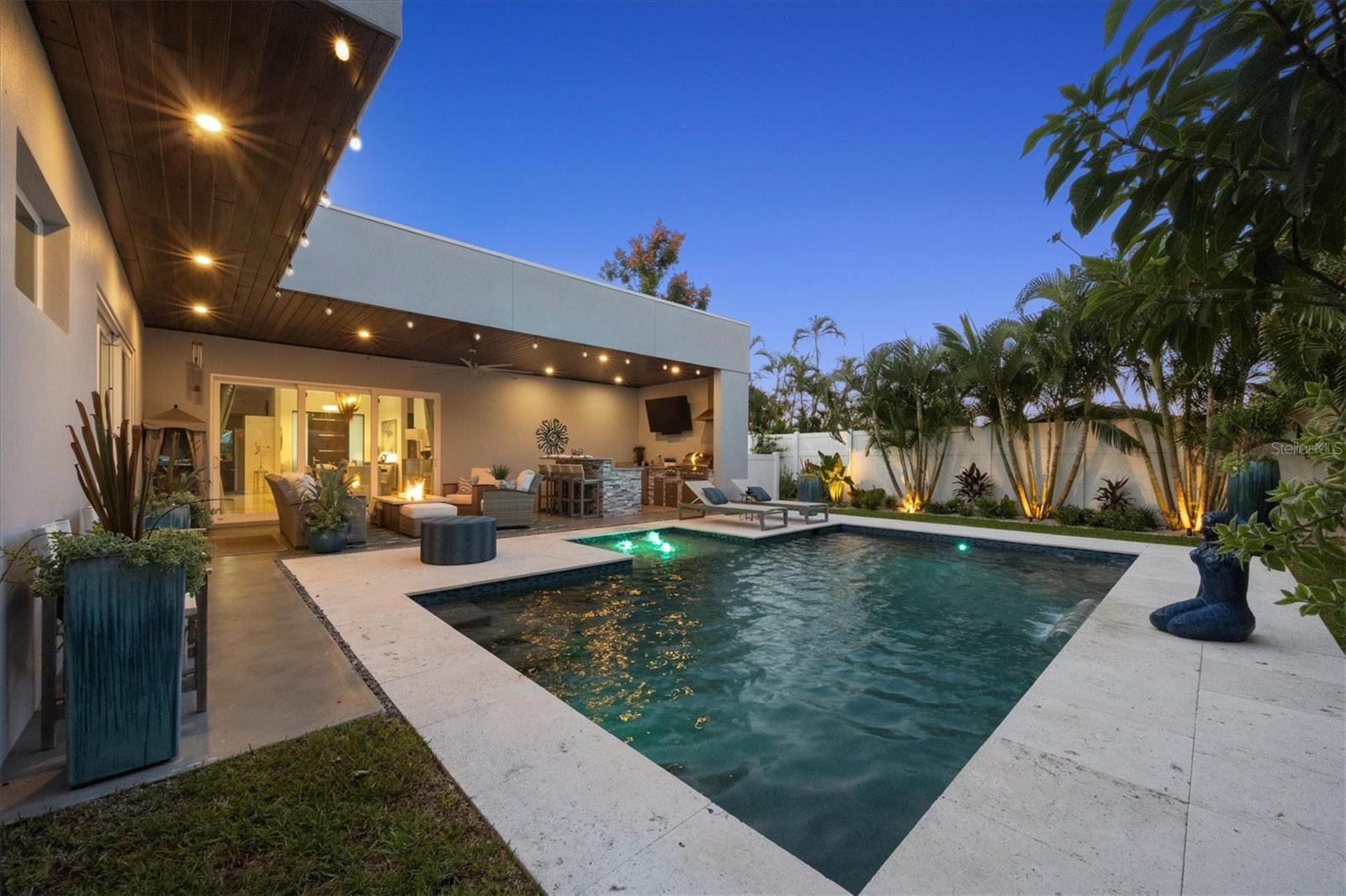 2711 BLOSSOM DR, SARASOTA, FL, 34239