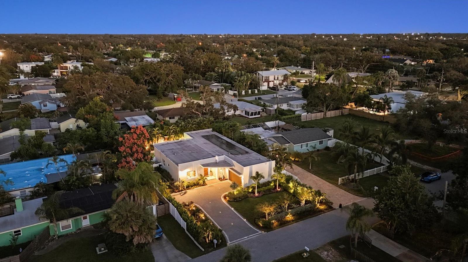 2711 BLOSSOM DR, SARASOTA, FL, 34239