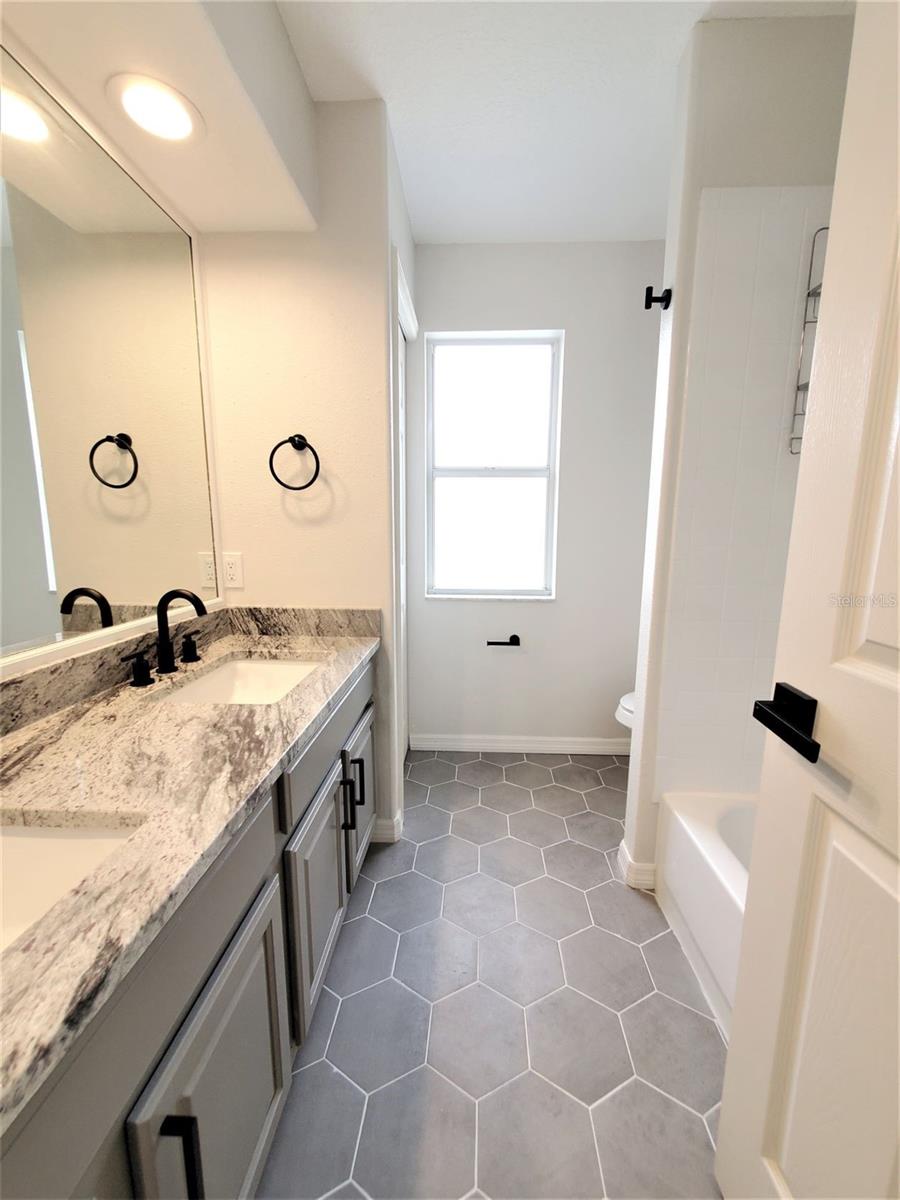 5318 TWIN CREEKS DR, VALRICO, FL, 33596