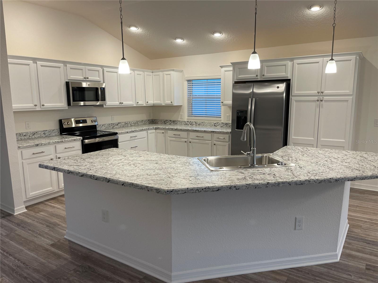 2740 ALDER AVE, MIDDLETON, FL, 34762