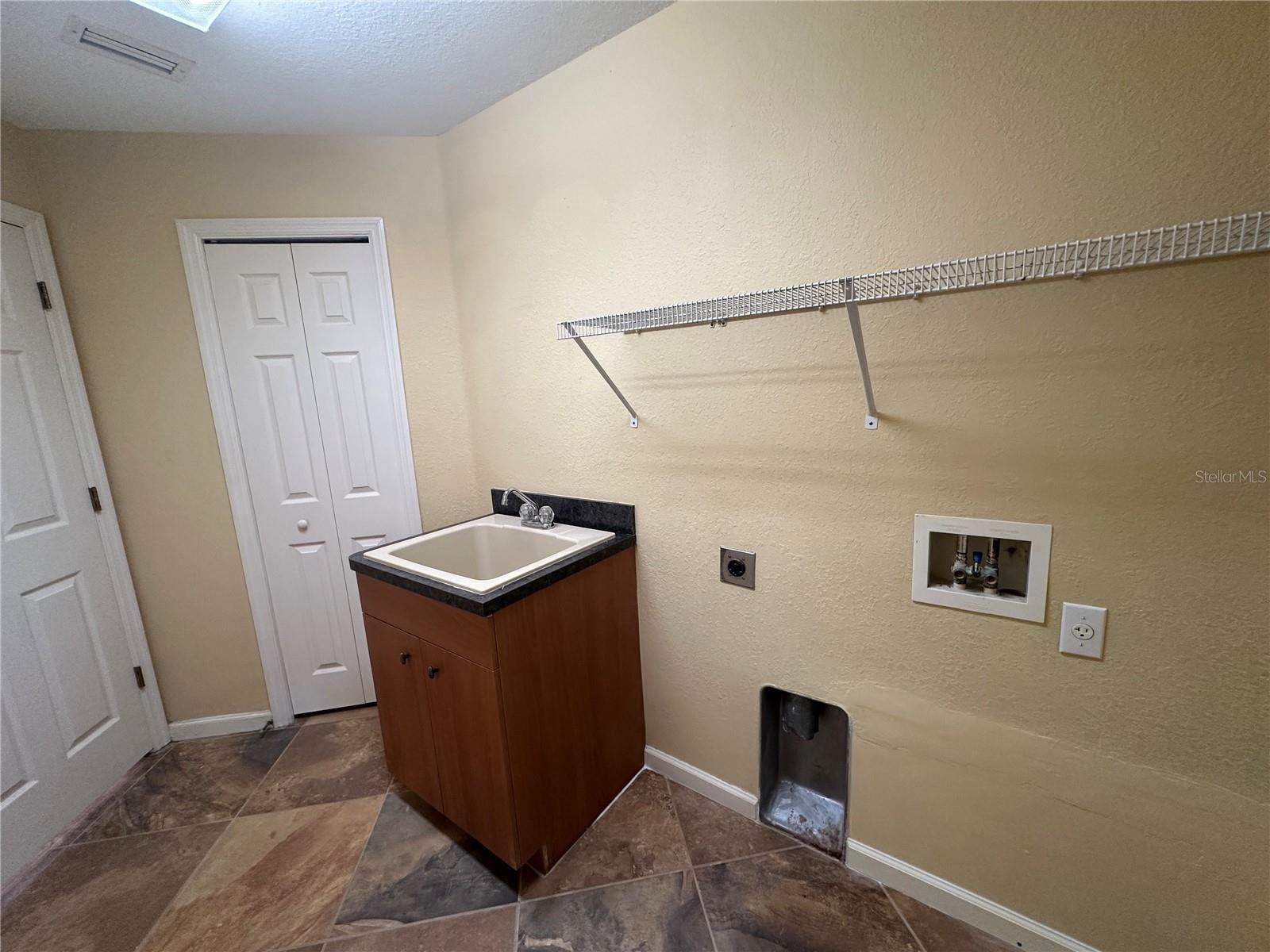 3308 N CRANBERRY BLVD, NORTH PORT, FL, 34286