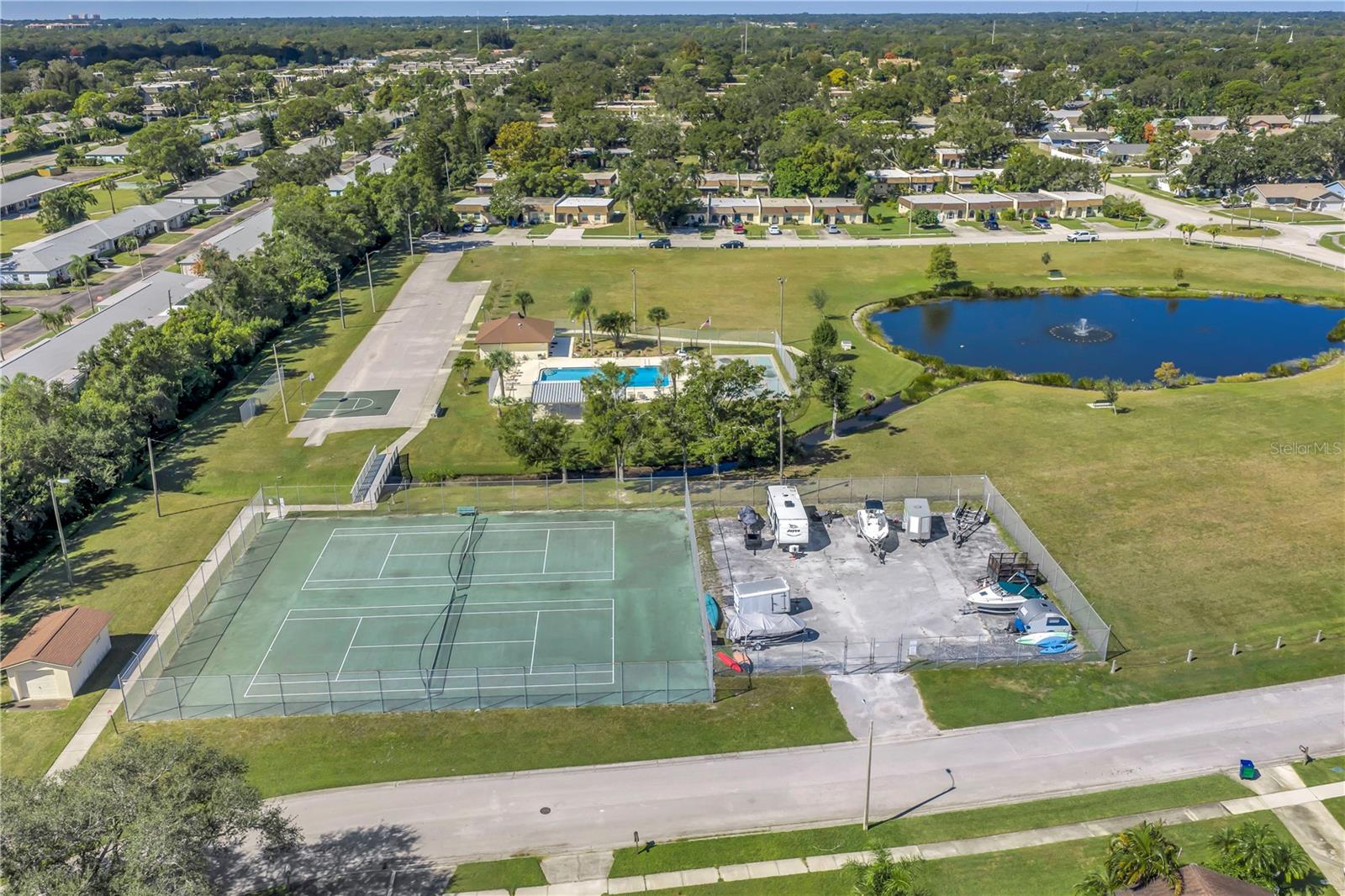 9858 83RD WAY, SEMINOLE, FL, 33777