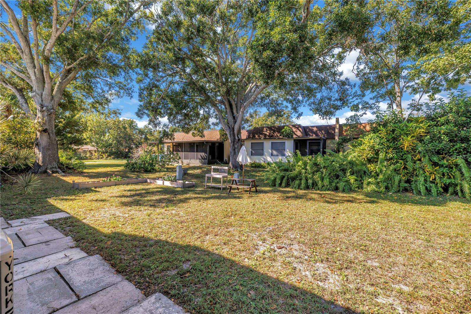 9858 83RD WAY, SEMINOLE, FL, 33777