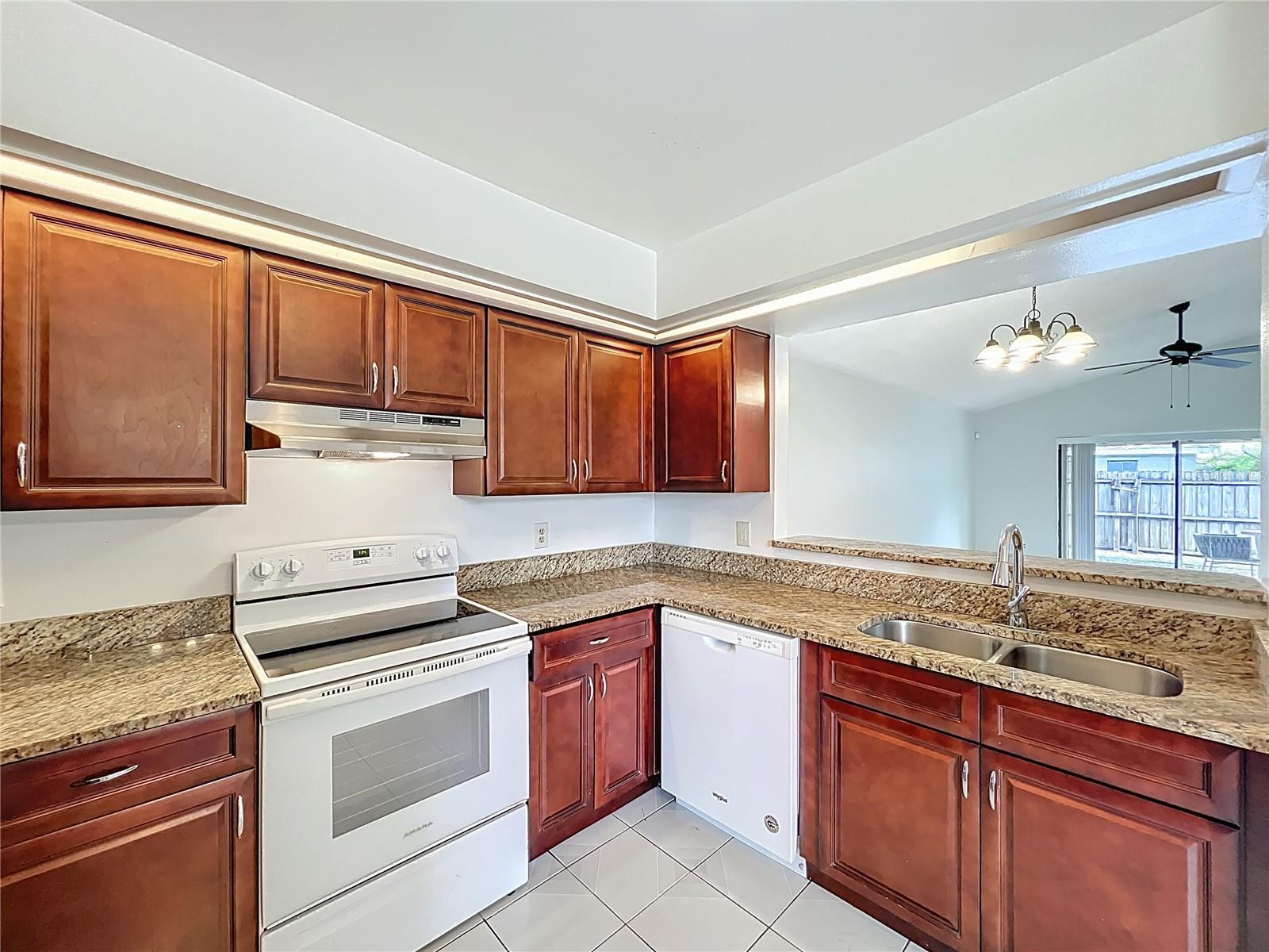 13131 LOS ANGELES WOODS LN LN, ORLANDO, FL, 32824