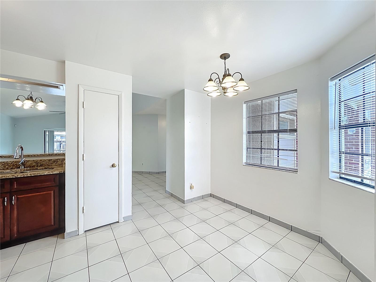 13131 LOS ANGELES WOODS LN LN, ORLANDO, FL, 32824