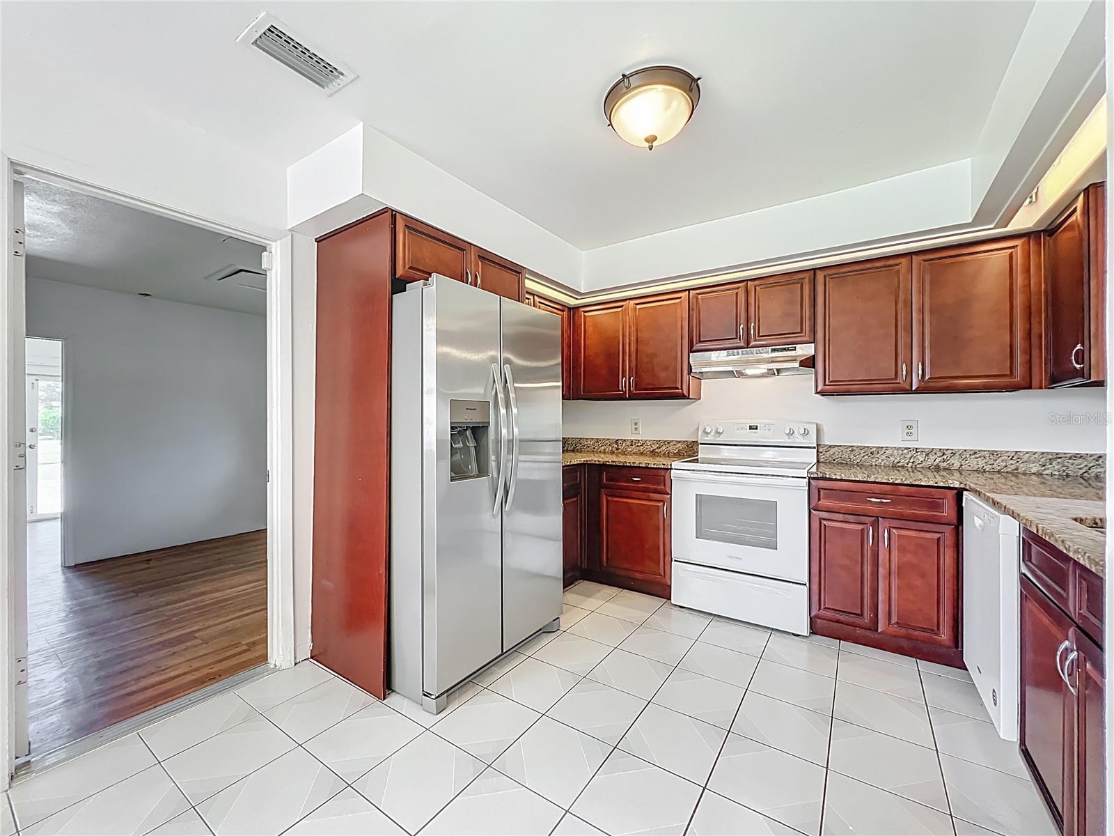 13131 LOS ANGELES WOODS LN LN, ORLANDO, FL, 32824