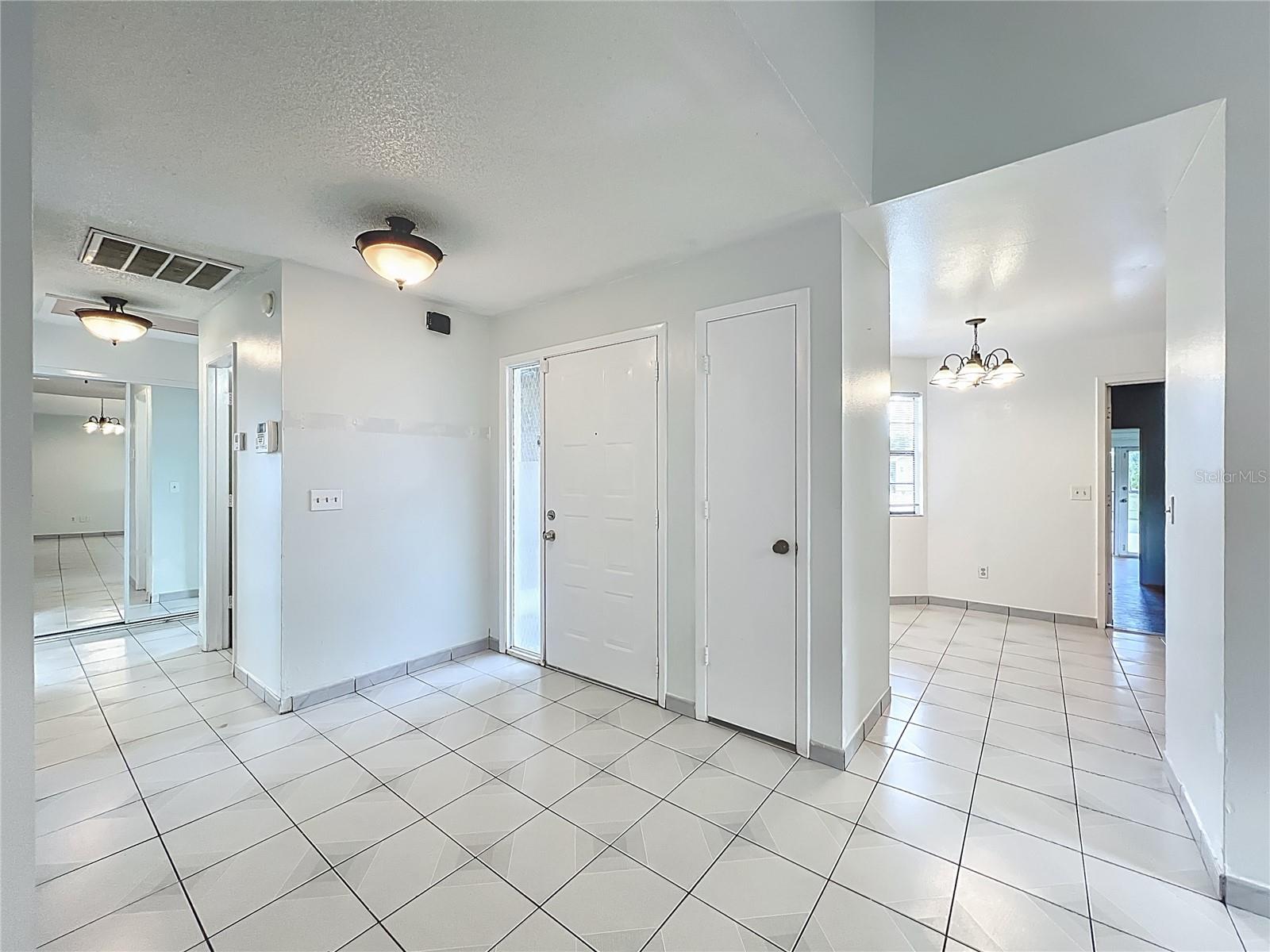 13131 LOS ANGELES WOODS LN LN, ORLANDO, FL, 32824