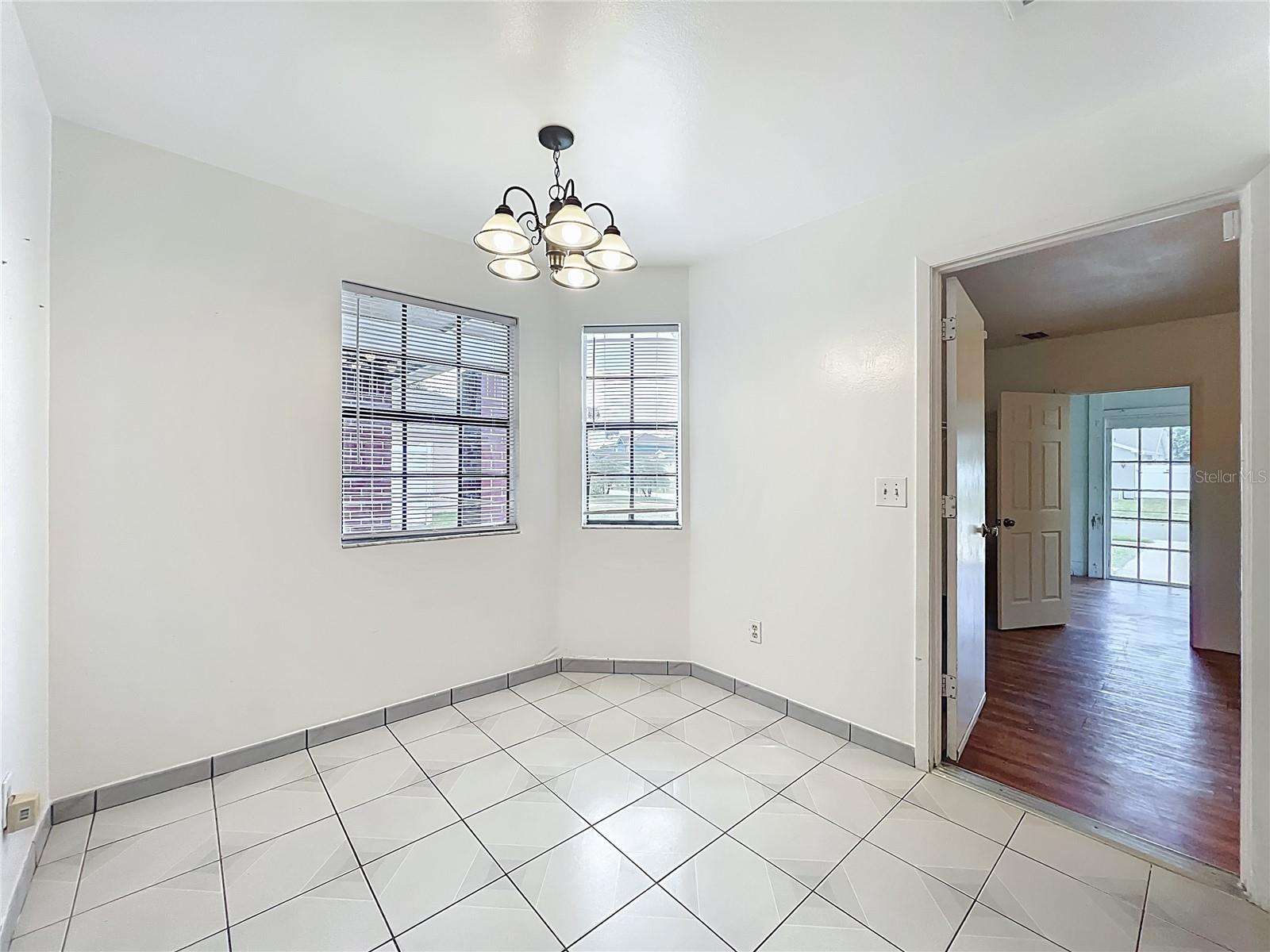 13131 LOS ANGELES WOODS LN LN, ORLANDO, FL, 32824