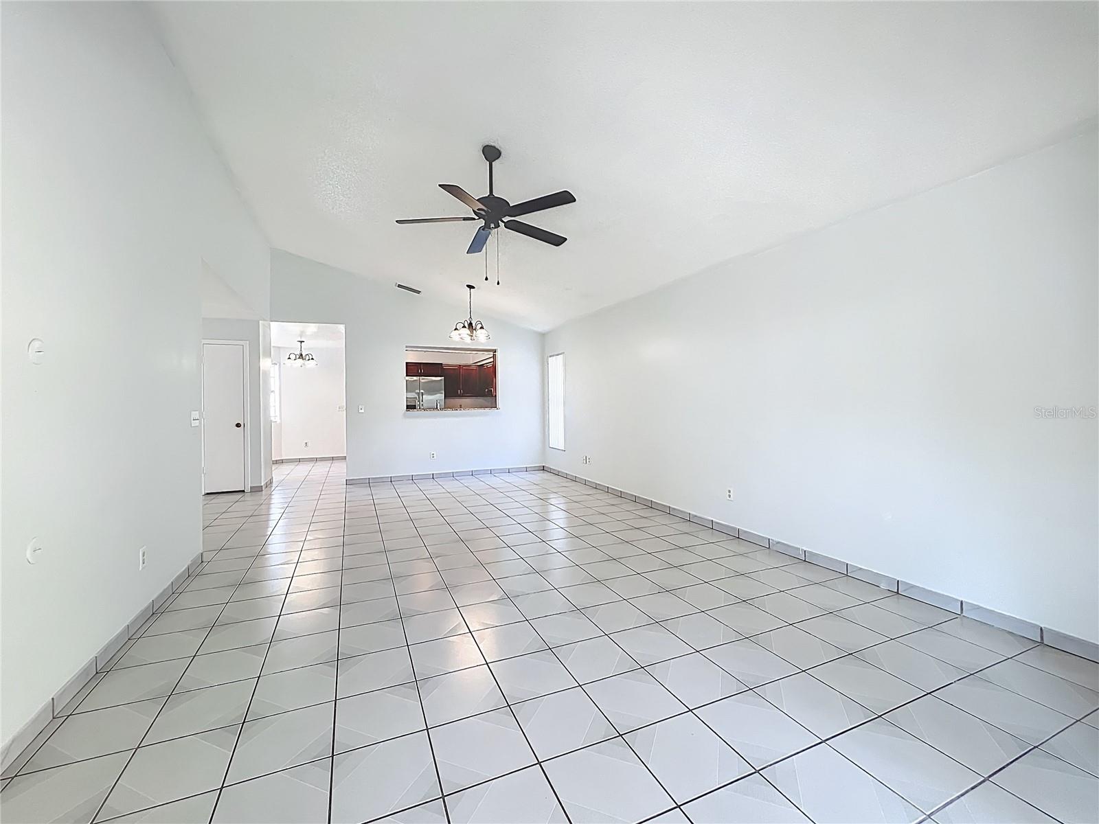 13131 LOS ANGELES WOODS LN LN, ORLANDO, FL, 32824