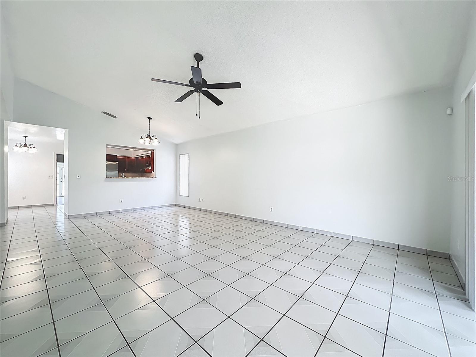13131 LOS ANGELES WOODS LN LN, ORLANDO, FL, 32824