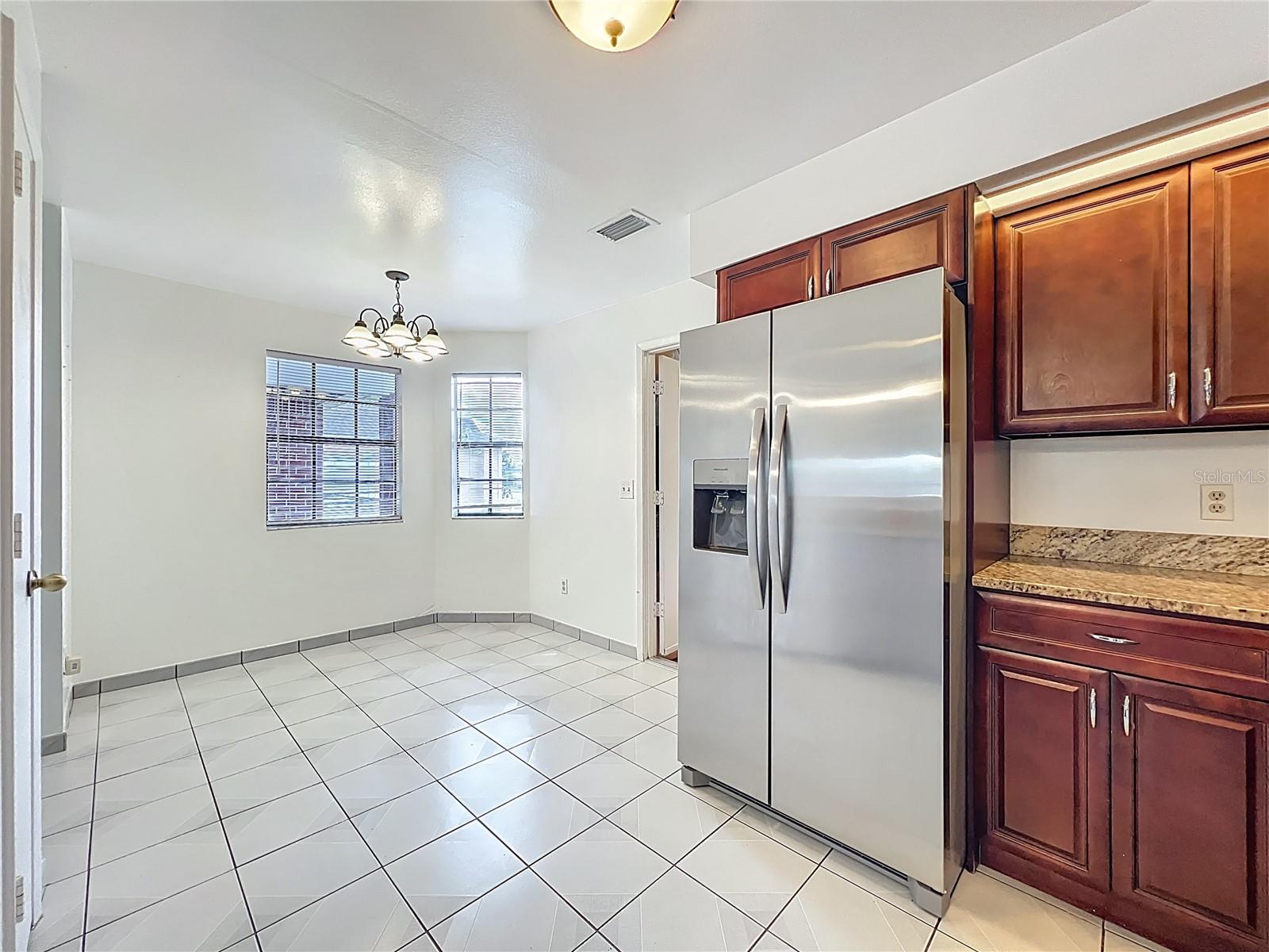 13131 LOS ANGELES WOODS LN LN, ORLANDO, FL, 32824