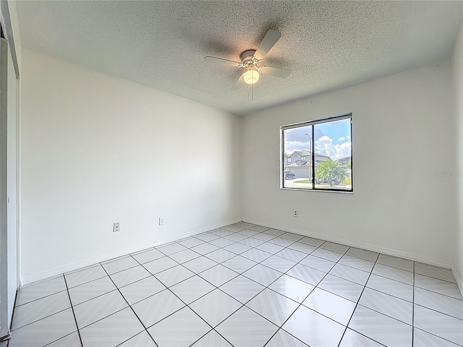 13131 LOS ANGELES WOODS LN LN, ORLANDO, FL, 32824