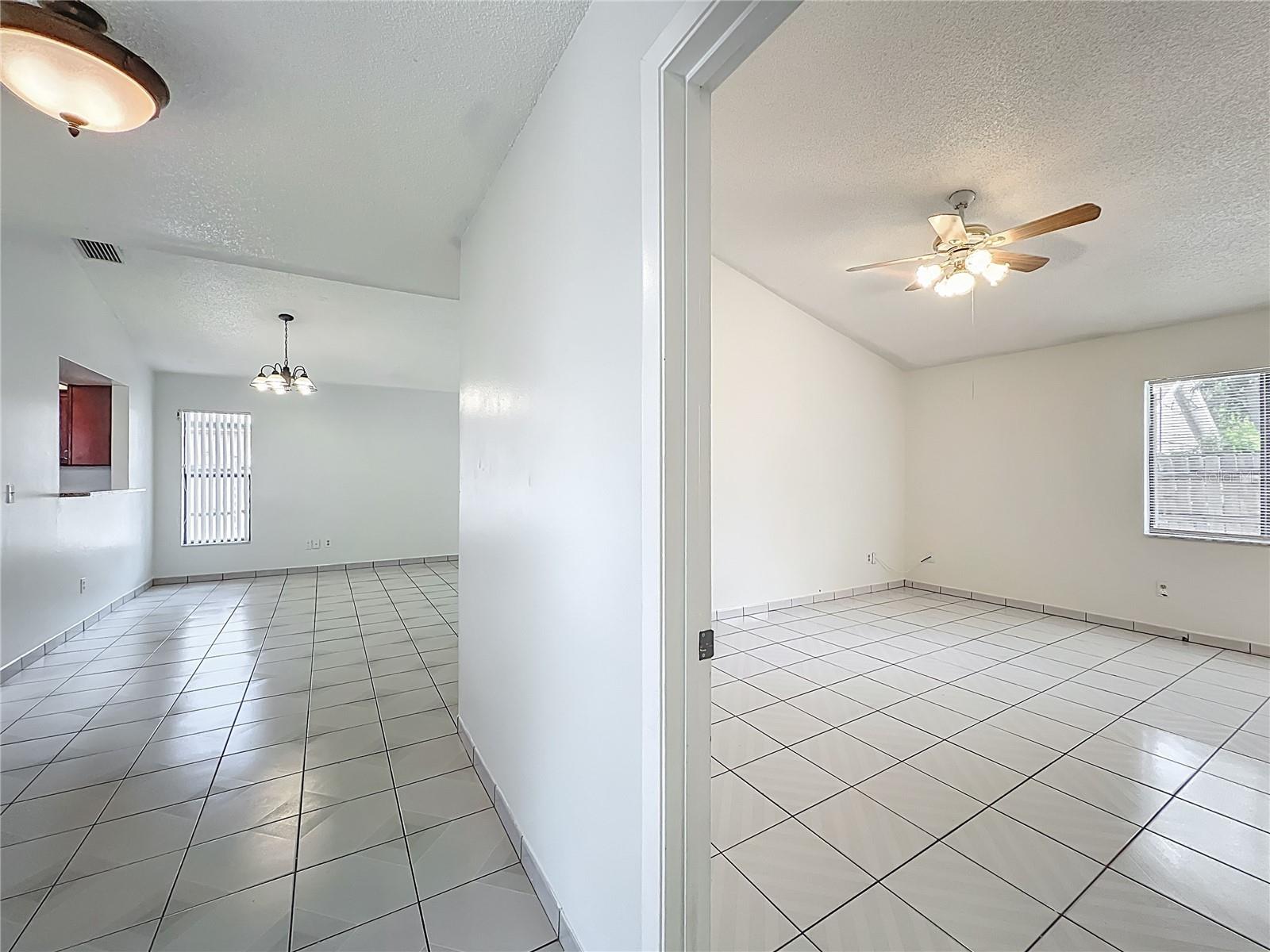 13131 LOS ANGELES WOODS LN LN, ORLANDO, FL, 32824