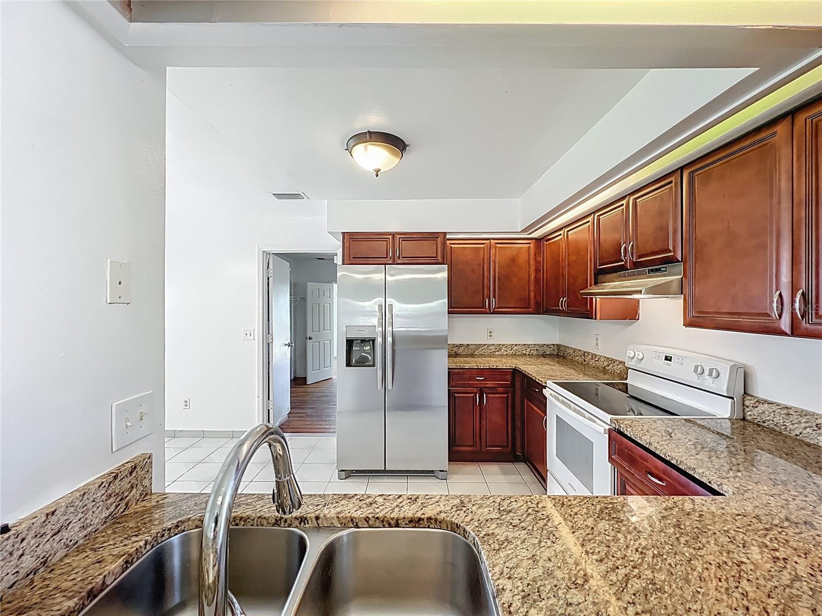 13131 LOS ANGELES WOODS LN LN, ORLANDO, FL, 32824