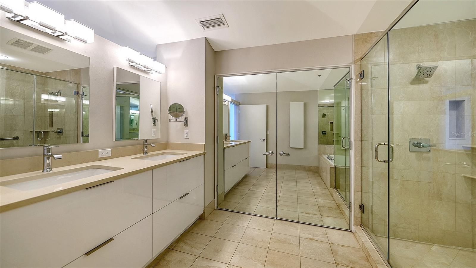 3040 GRAND BAY BLVD #283, LONGBOAT KEY, FL, 34228