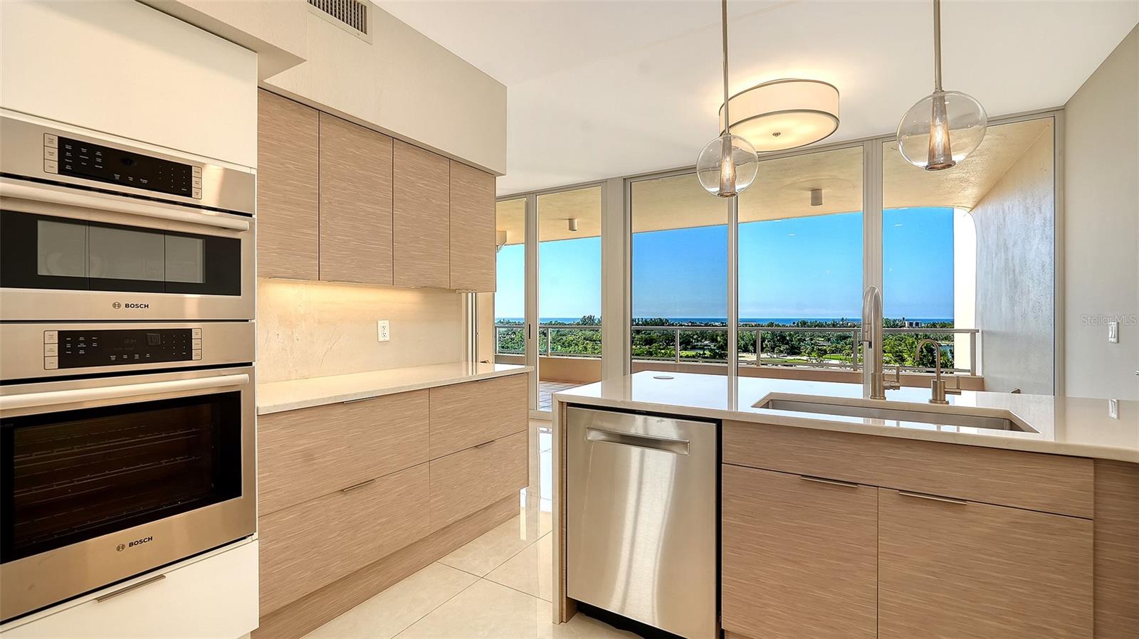 3040 GRAND BAY BLVD #283, LONGBOAT KEY, FL, 34228